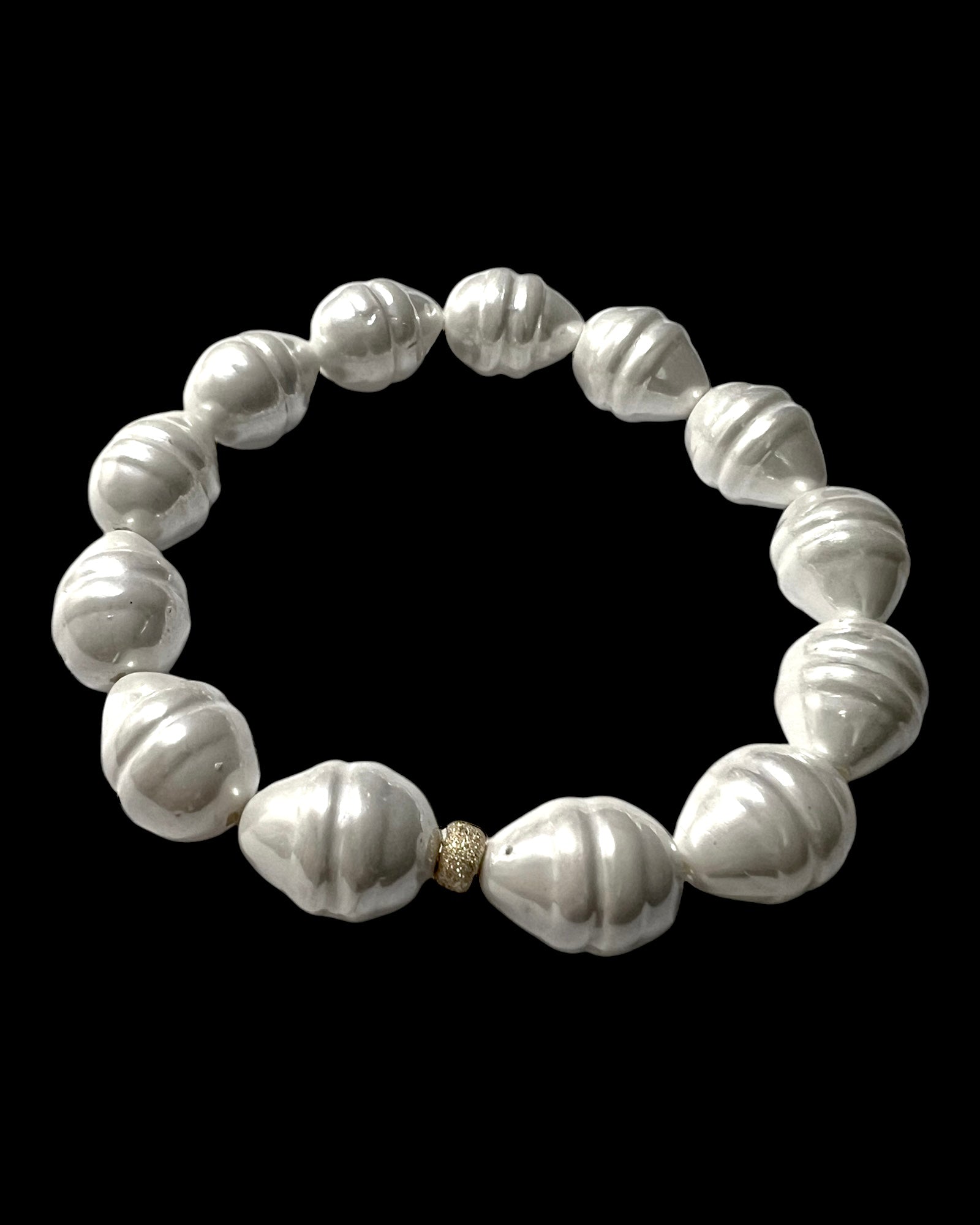 Crooked Pearl Bracelet in Gold Plated Silver