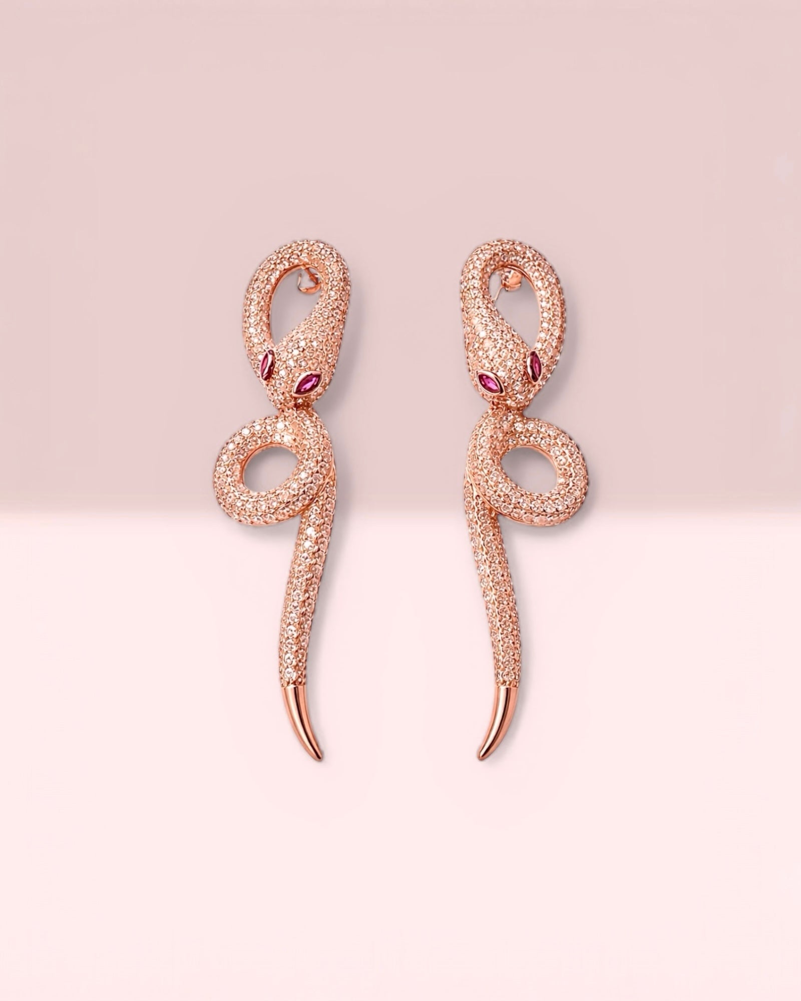 Brincos Cobras em Prata Rosa