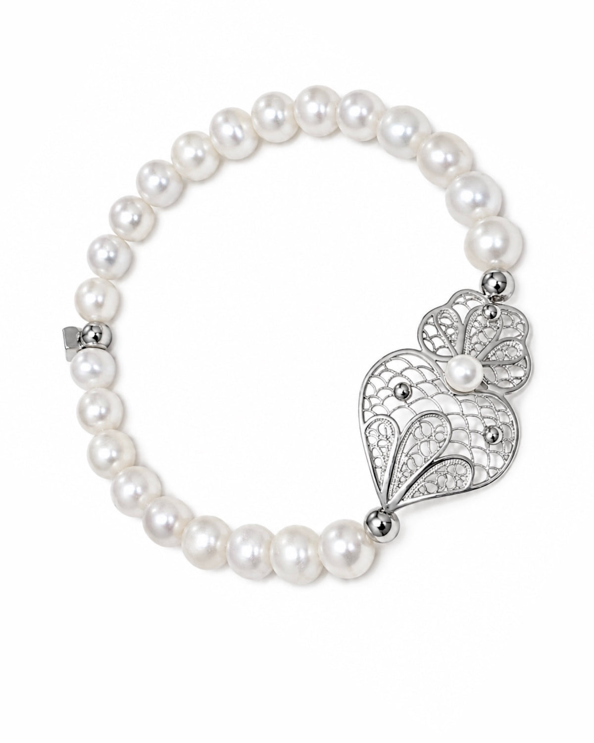 Pearl bracelet with Viana heart.