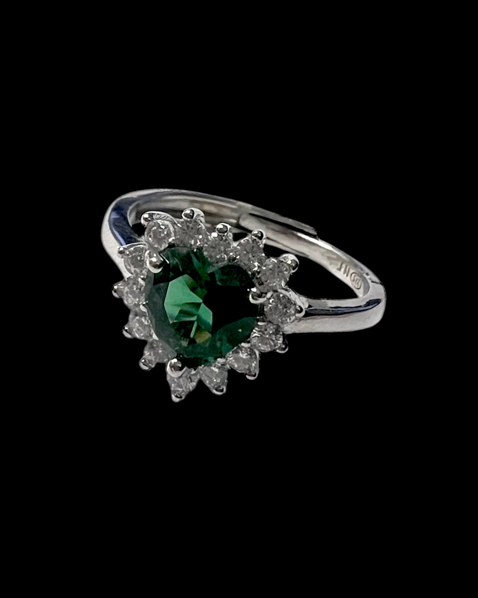 Green Heart Ring in silver