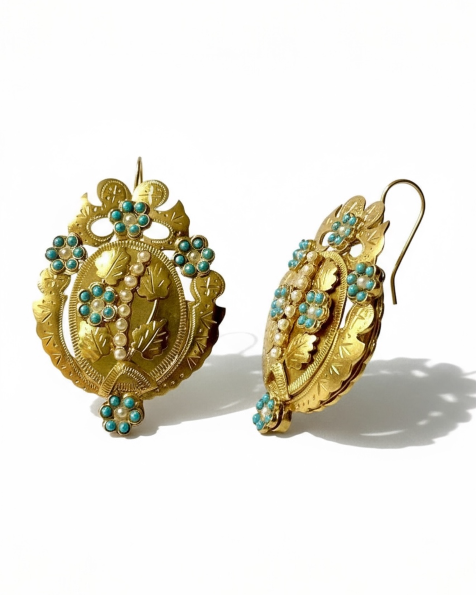 Brincos Gramalheiras de Filigrana em Prata Dourada