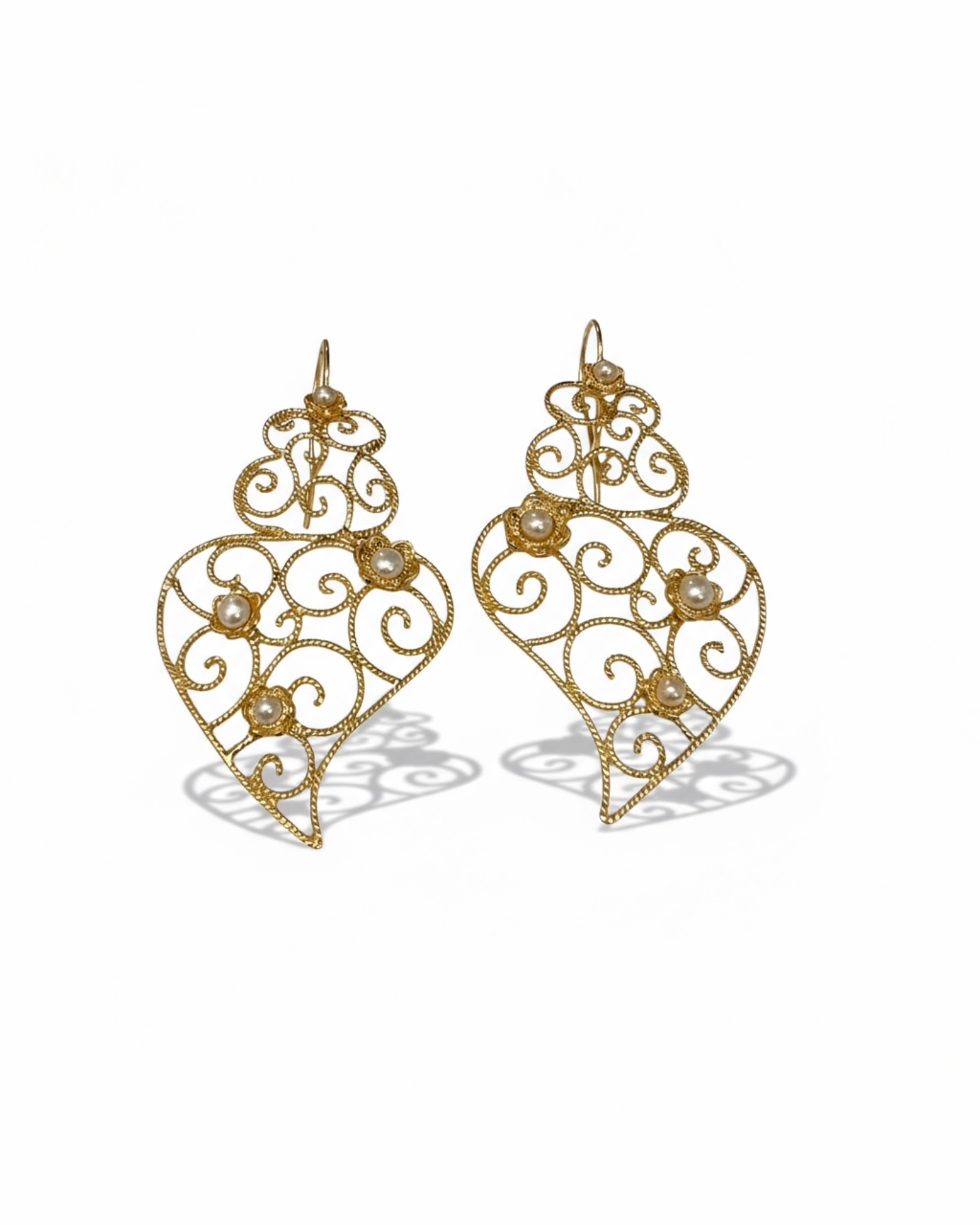 Viana Heart Pearl Earrings