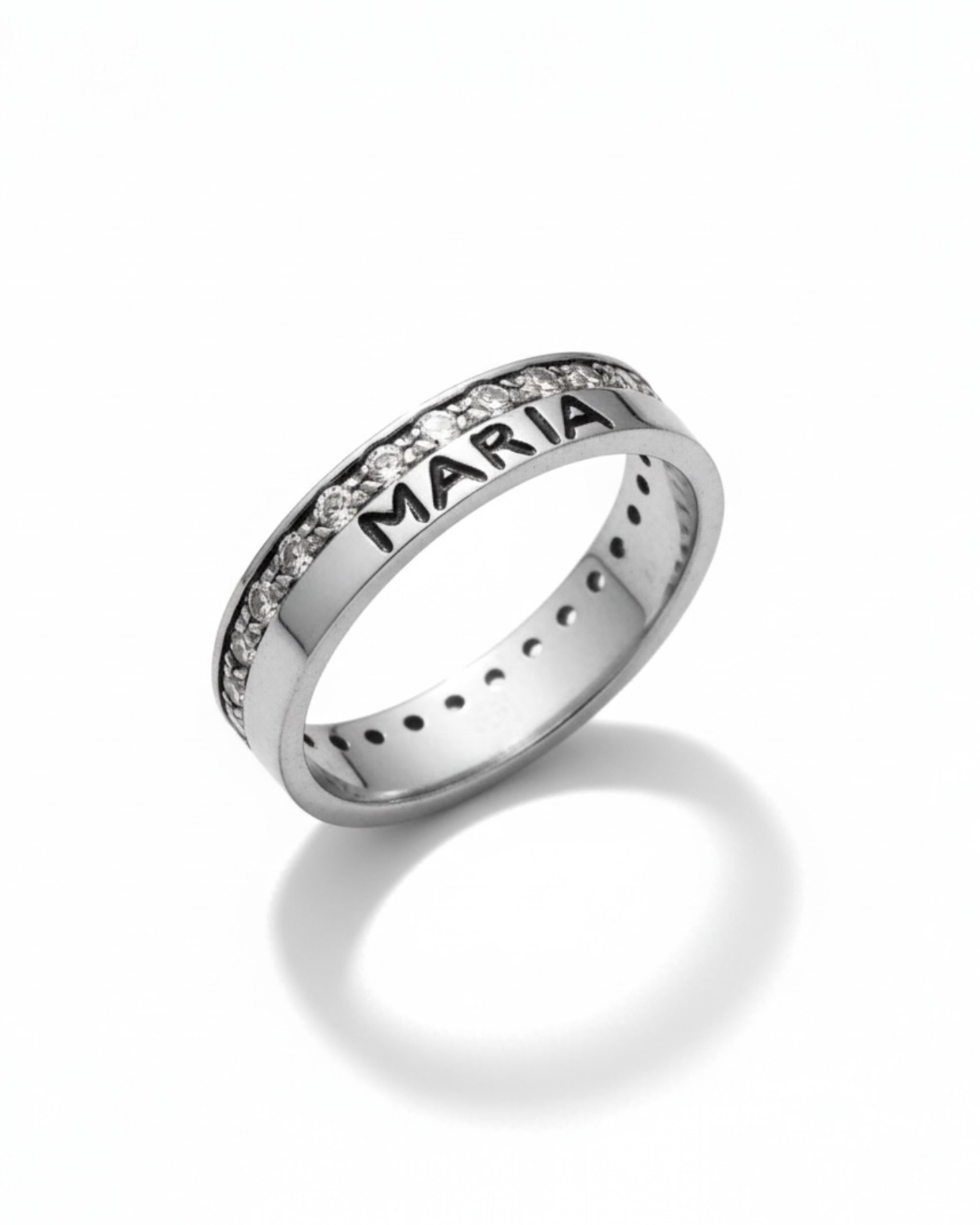 Customizable silver ring with the name Maria.