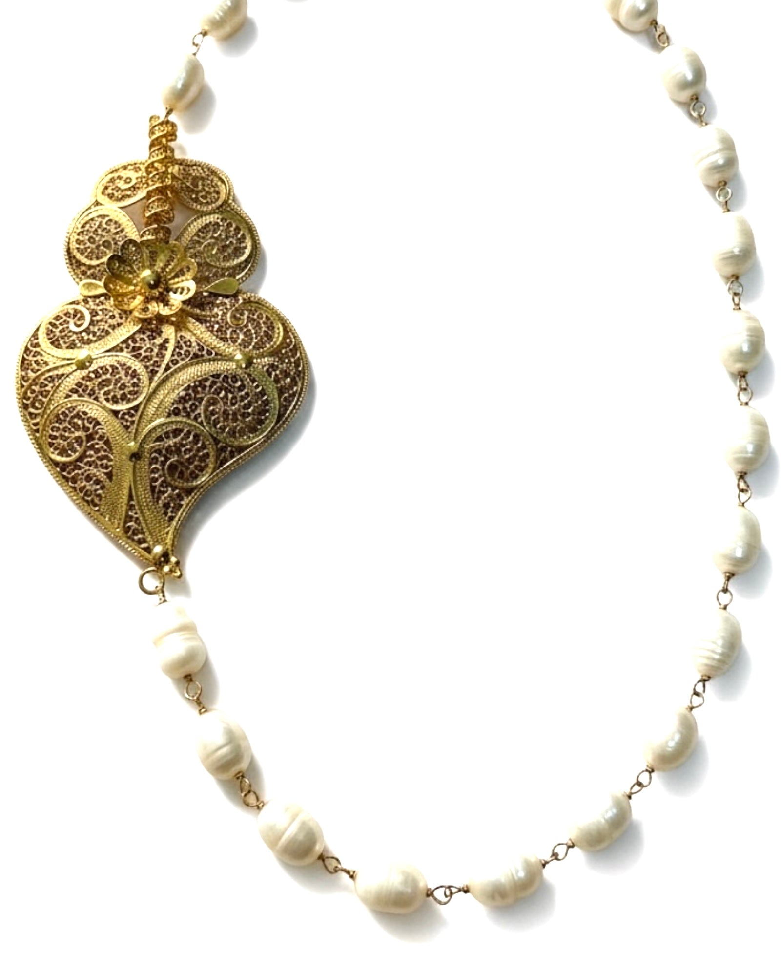 Colar Coração de Viana em Prata Dourada