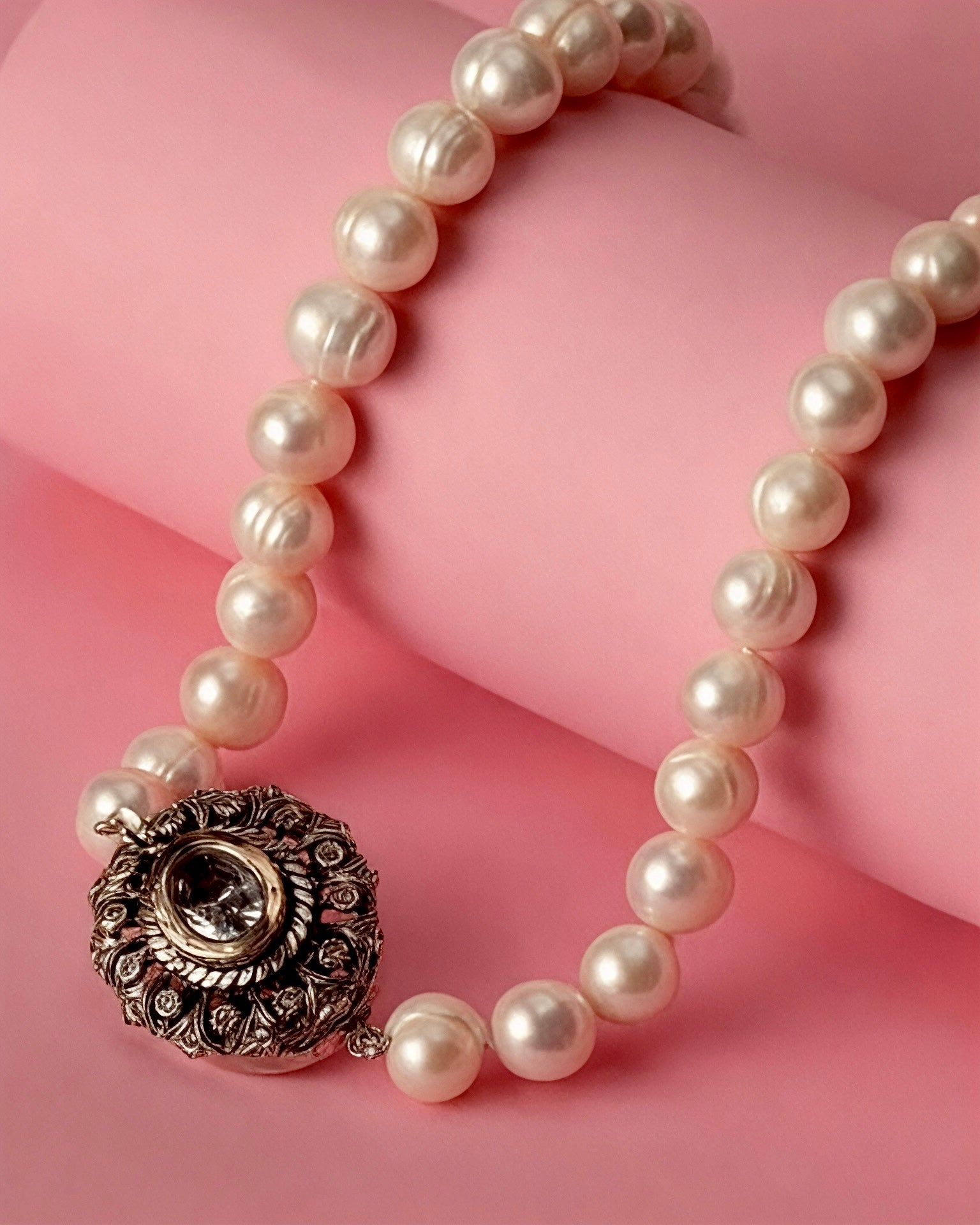 Colar Pérolas com Fecho de Prata e Ouro