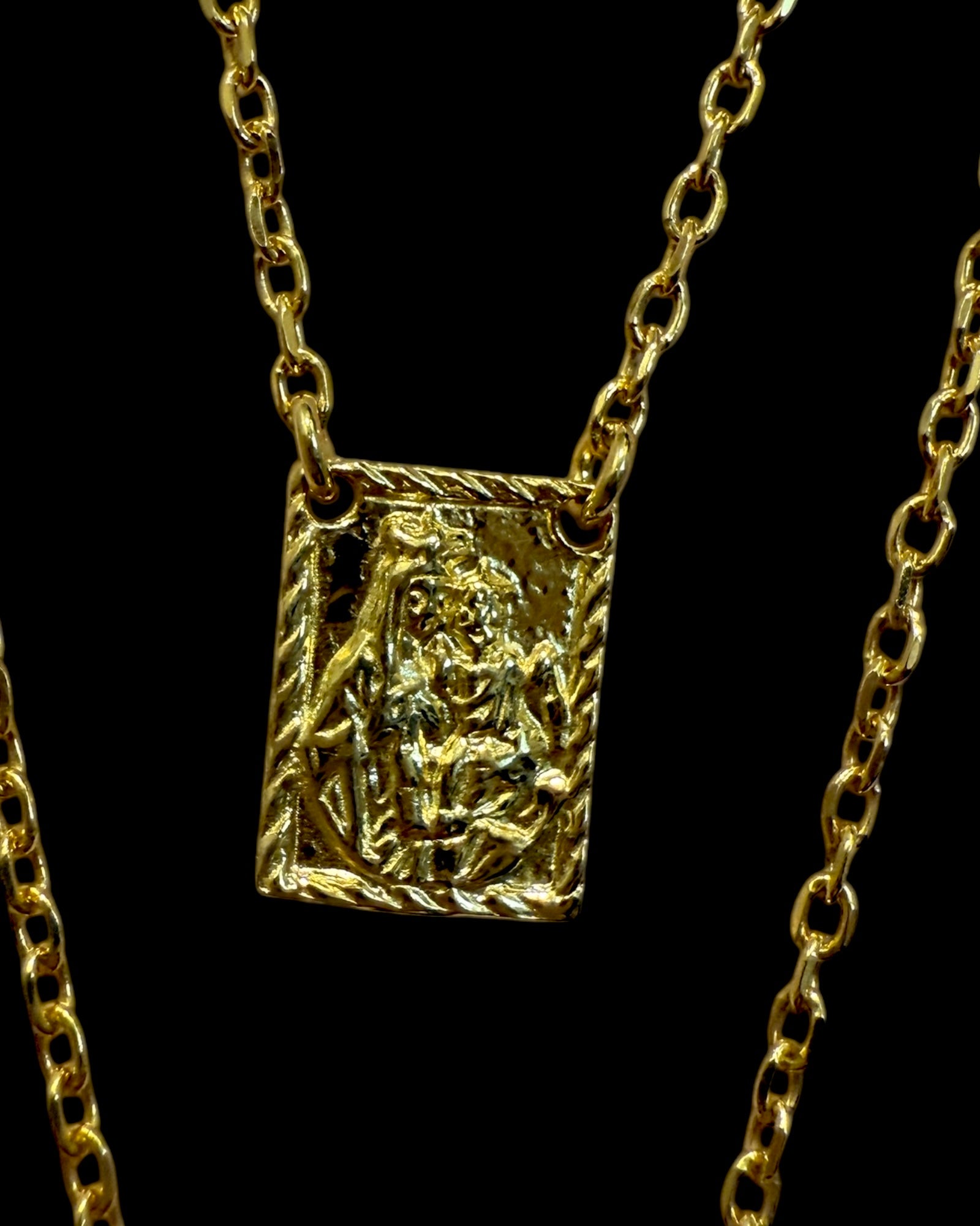 Traditional Scapular in Gold Silver