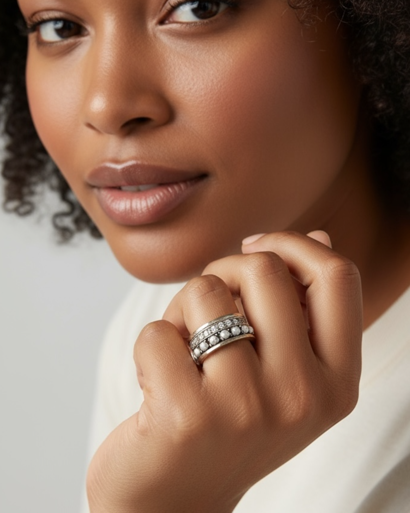 Anti-Stress Ring/Wedding Ring with Pearls in Silver and Gold
