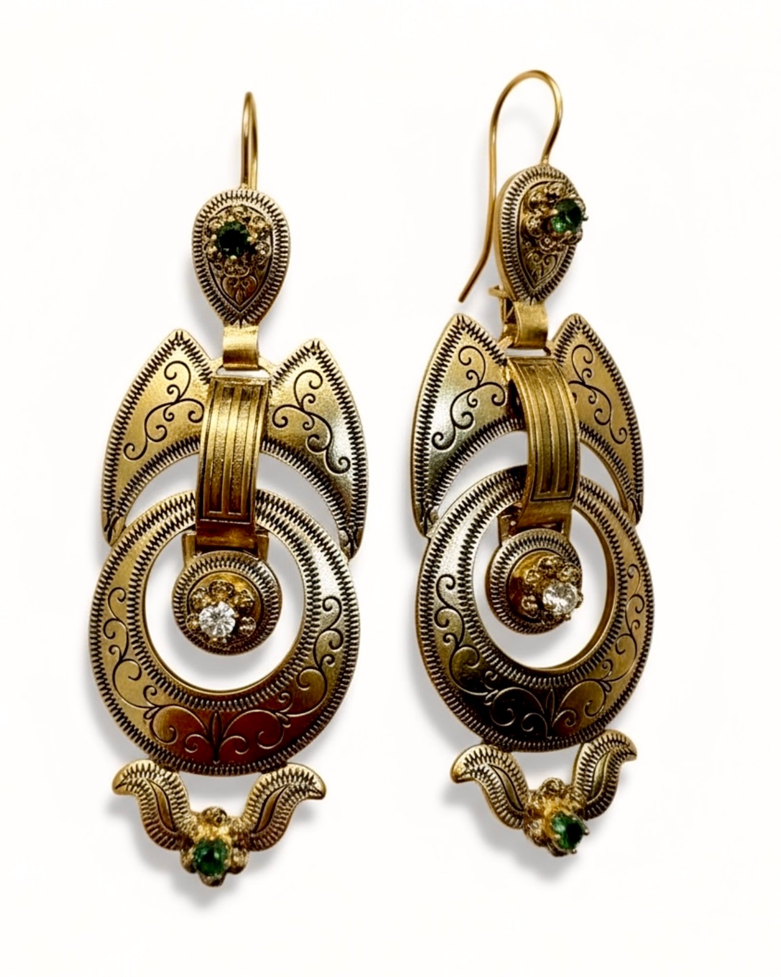 Brincos Princesa Barrocos em Prata Dourada com Pedras Verdes e Brancas