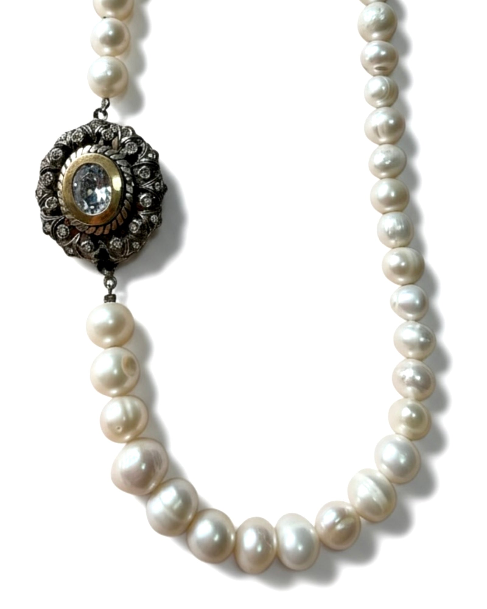 Colar Pérolas com Fecho de Prata e Ouro