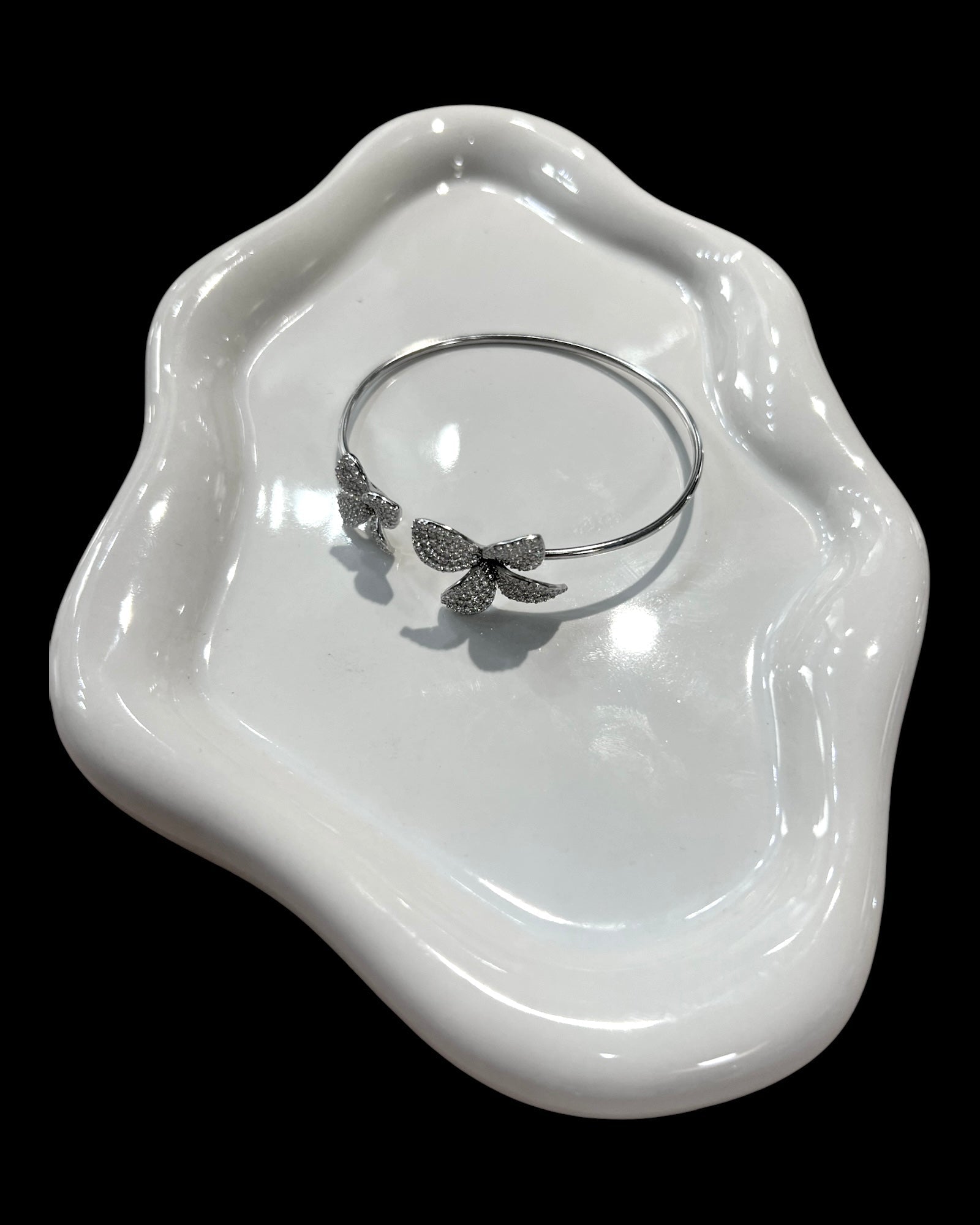 Bracelet / Slave Ring with Petals in Silver