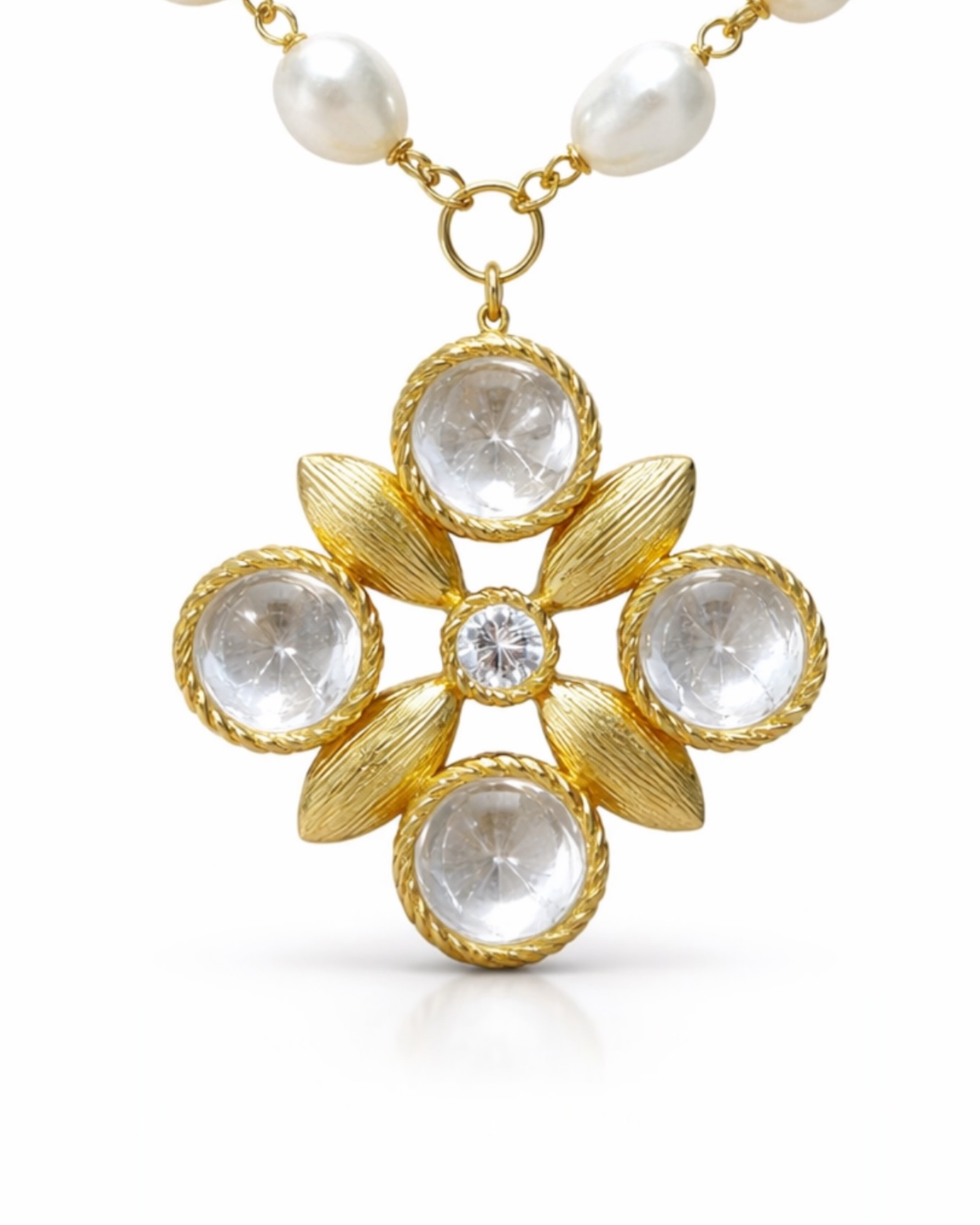 Pearl Flower Necklace in Gold-Plated Silver