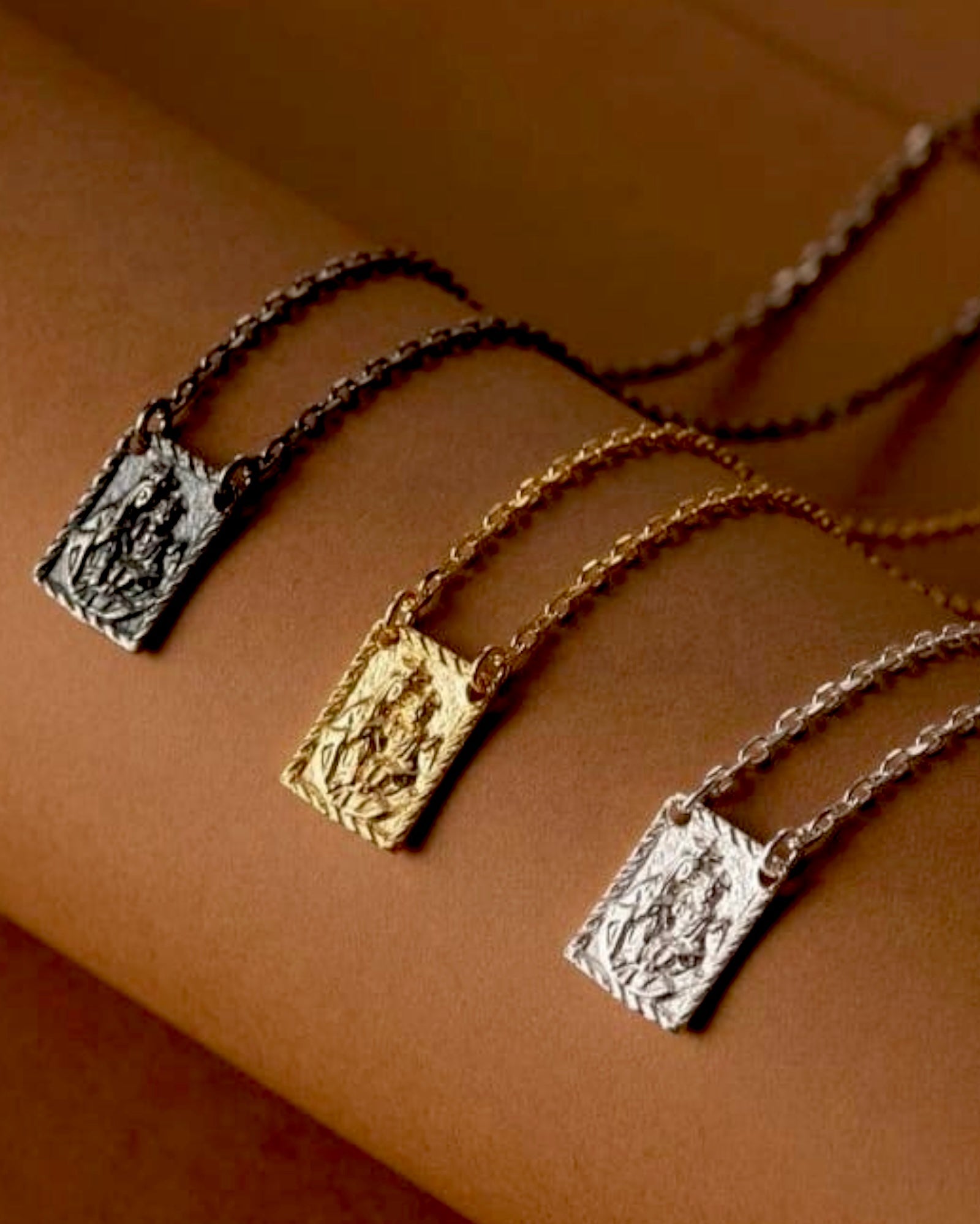 M - Traditional Mesh Scapular in Rose Silver