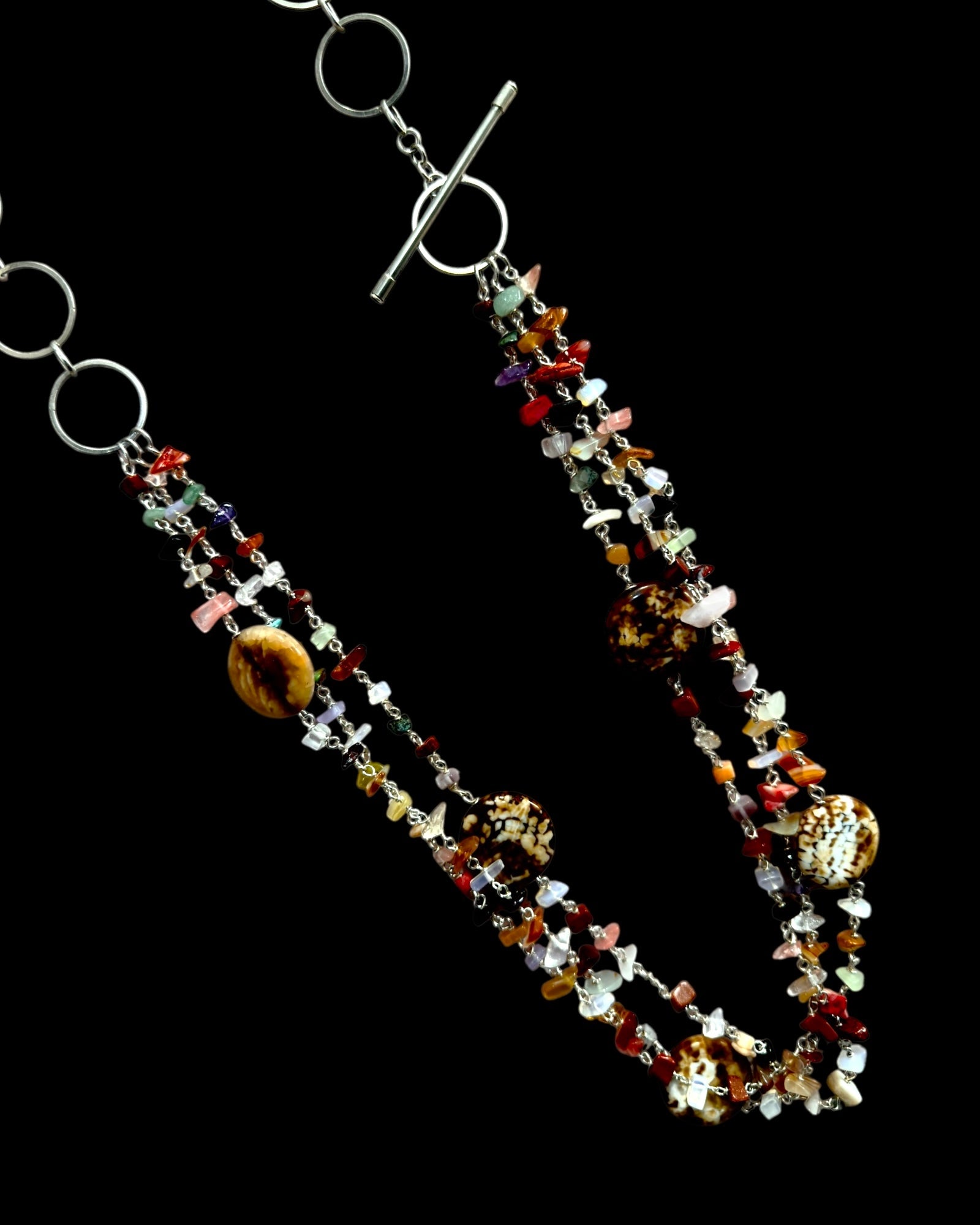 Colar Multicolor com Pedras Naturais e Conchas