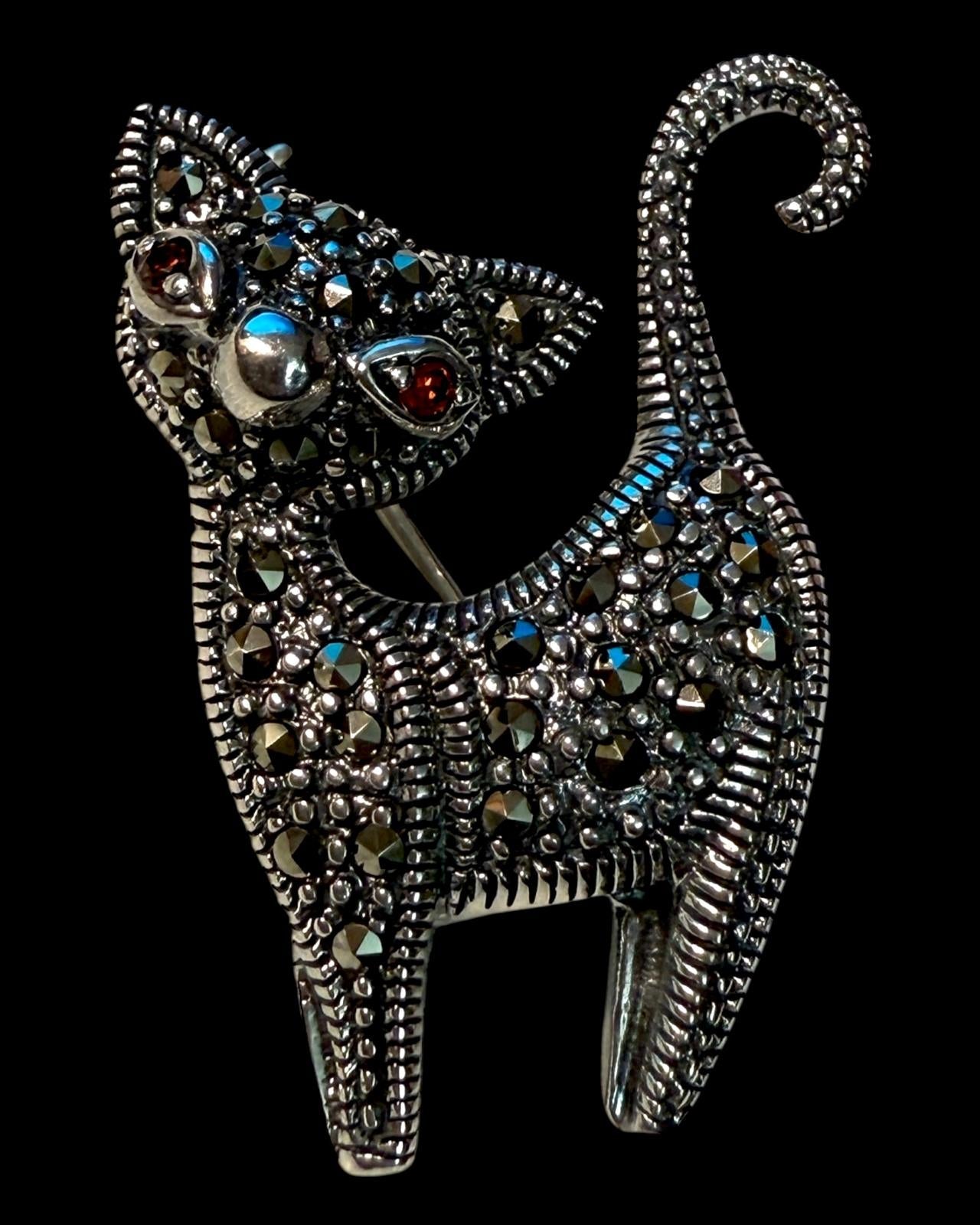 Alfinete Gato com Marcassites em Prata