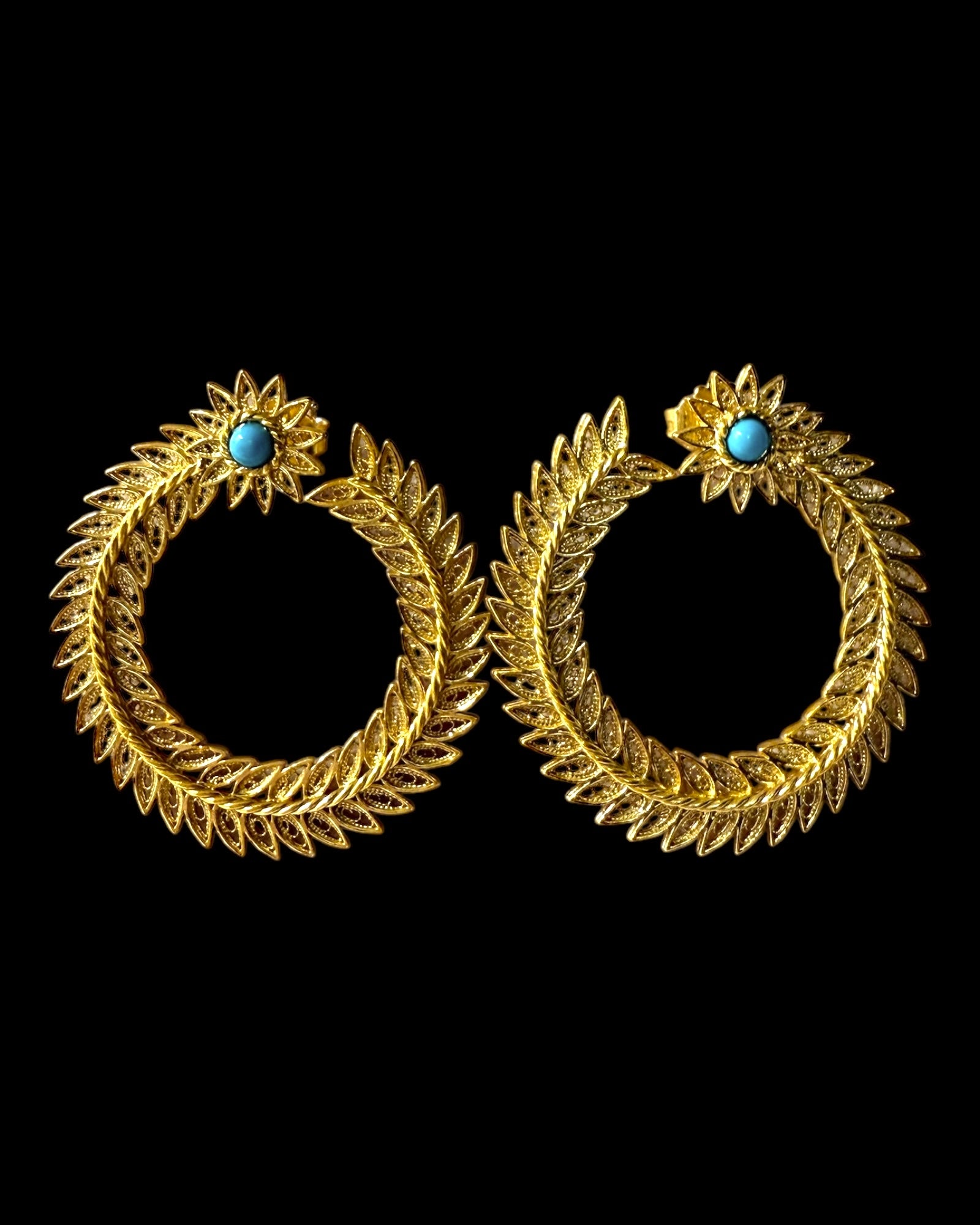 Leaf Earrings with Pearl in Gold Plated Silver
