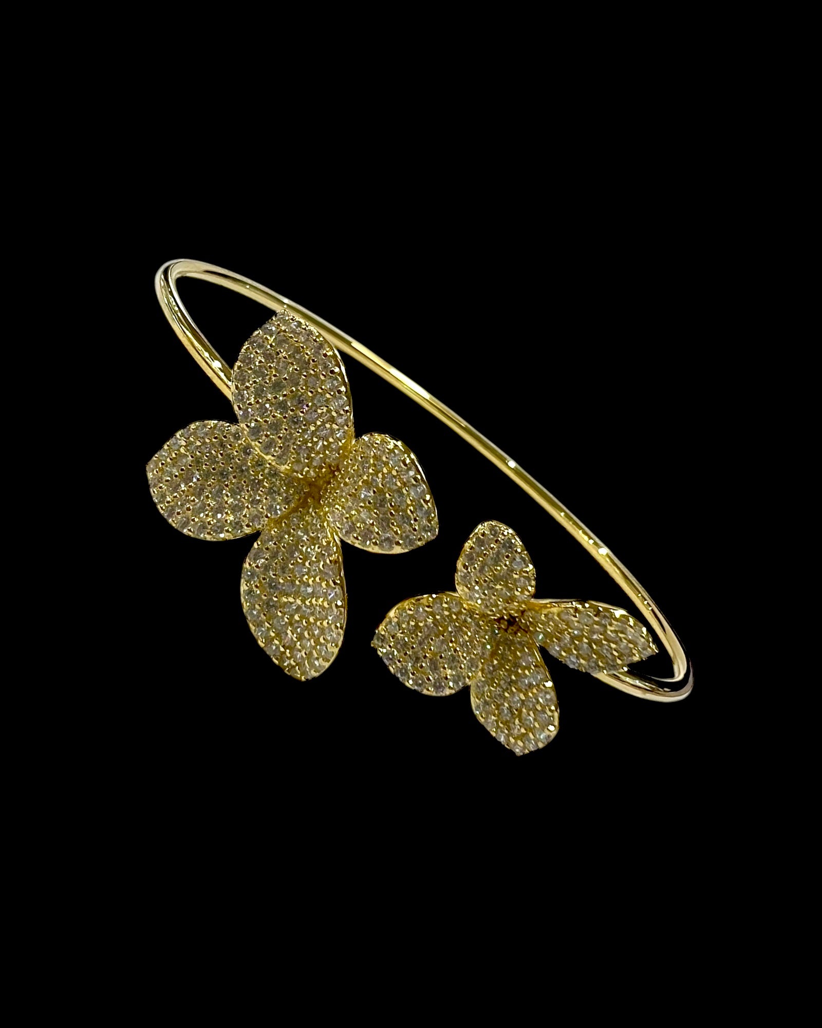 Pulseira / Escrava Pétalas em Prata Dourada