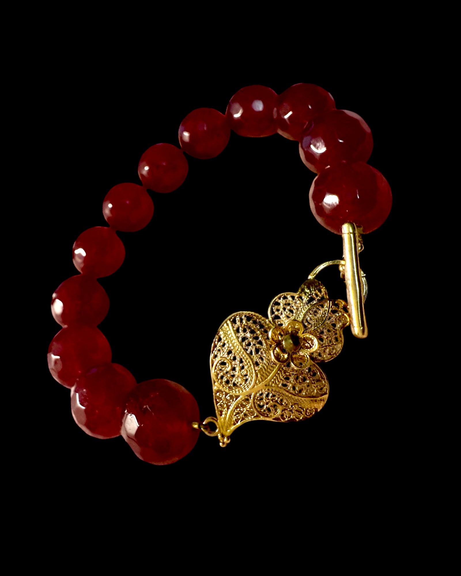 Pulseira Coração de Viana com Pedras Vermelhas em Prata Dourada