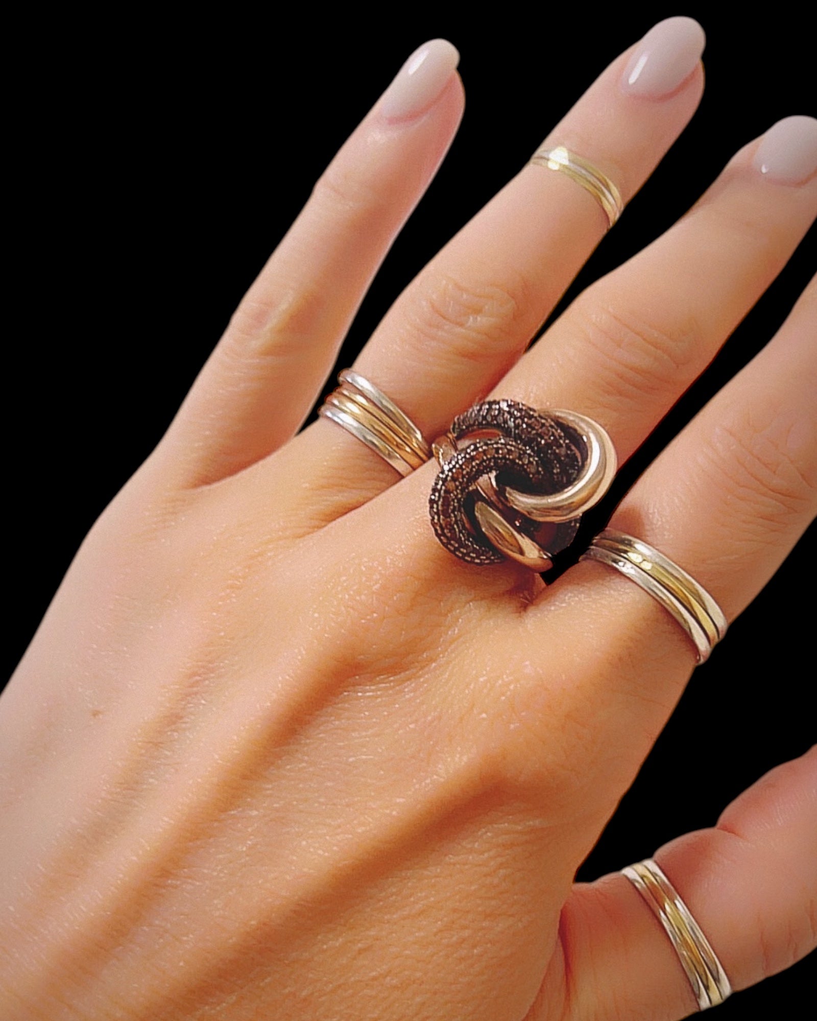 Interlaced Ring