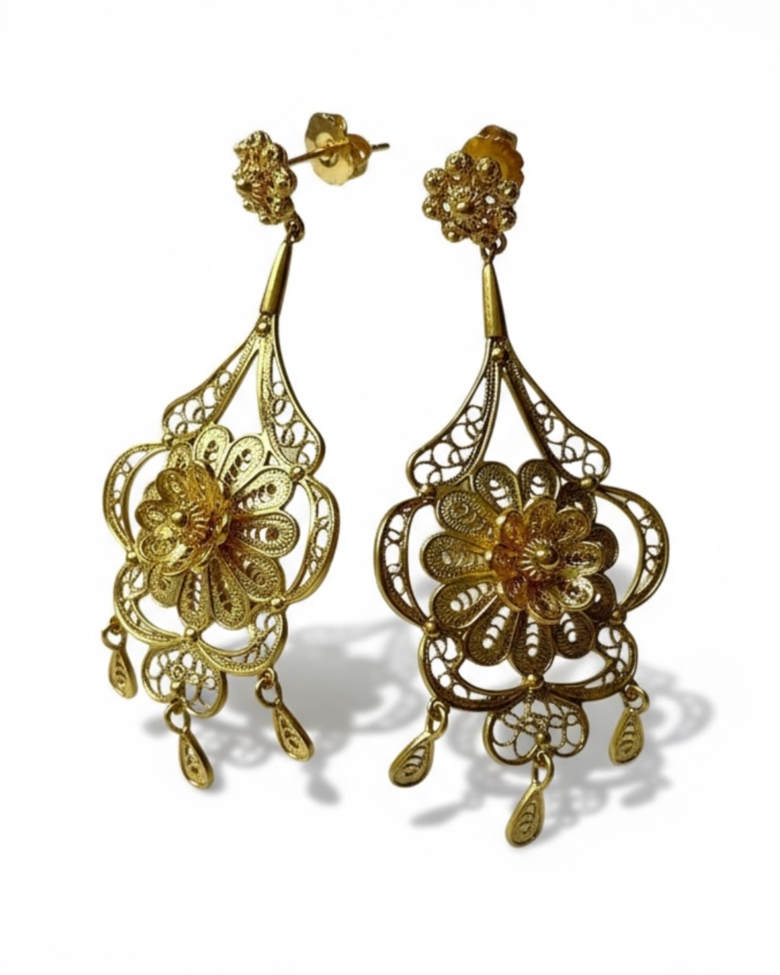 Filigree Earrings in Gold-Plated Silver