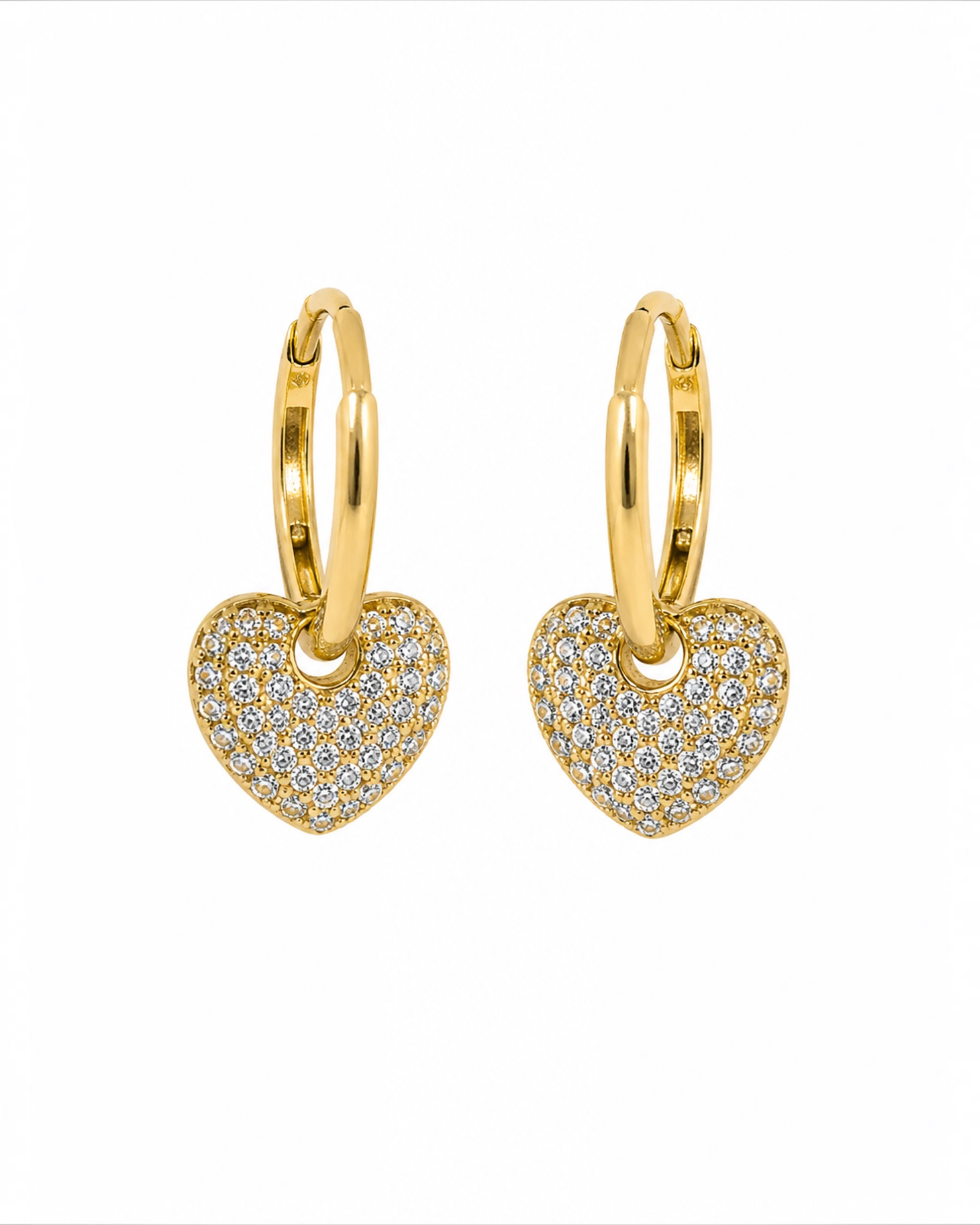 Heart-shaped hoop earrings in gold-plated silver.