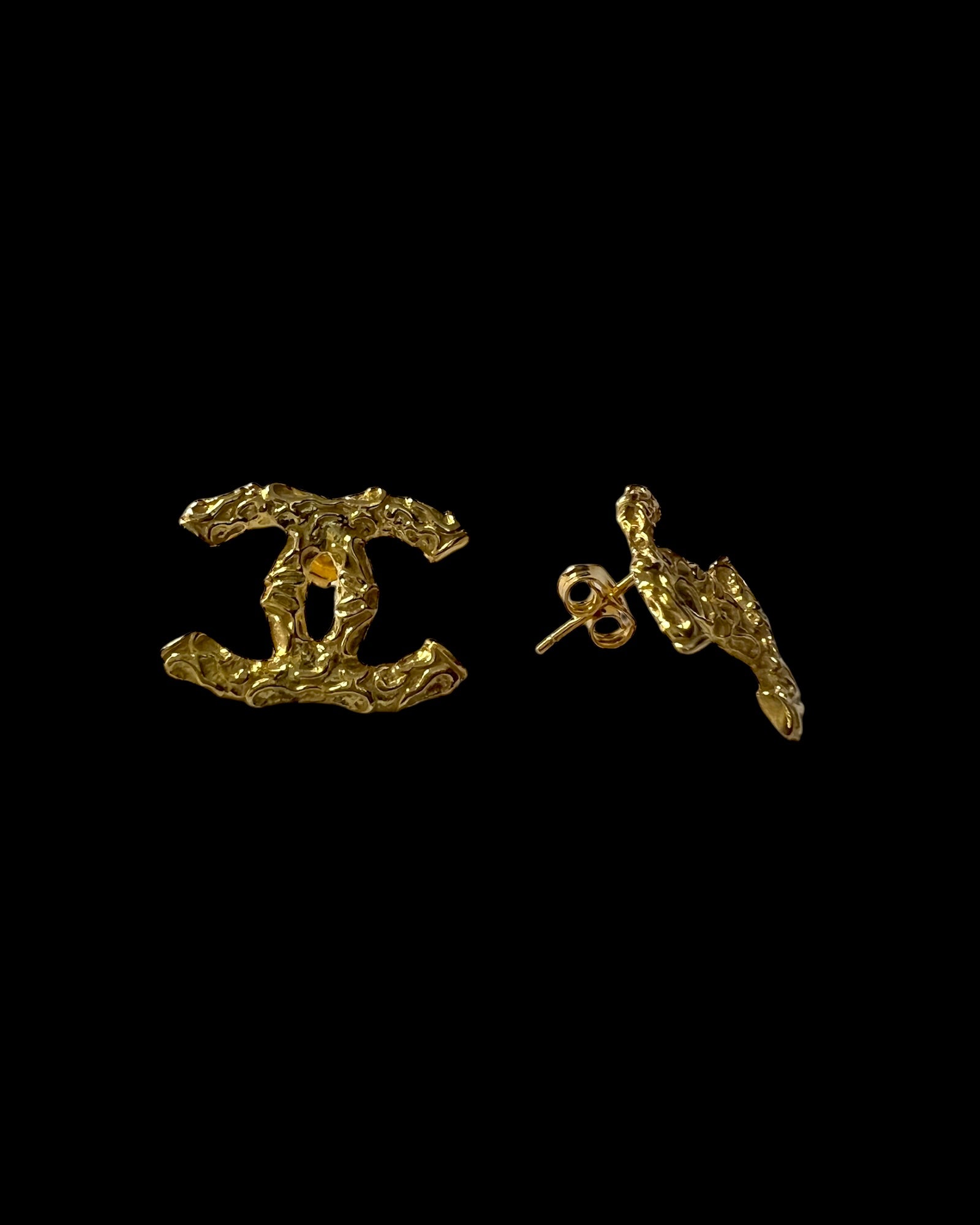 Charming Earrings in Gold Silver