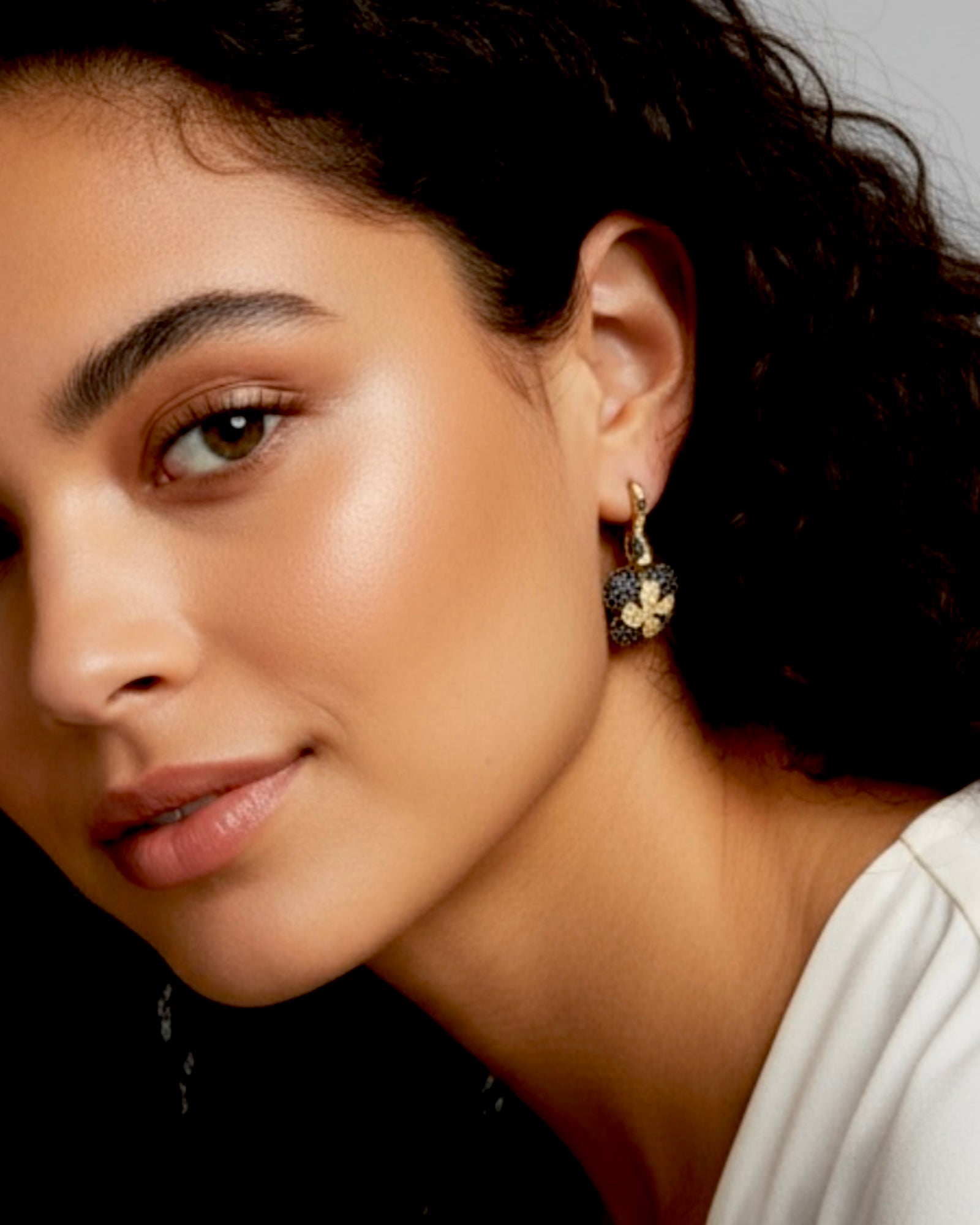 Gold-plated silver flower earrings