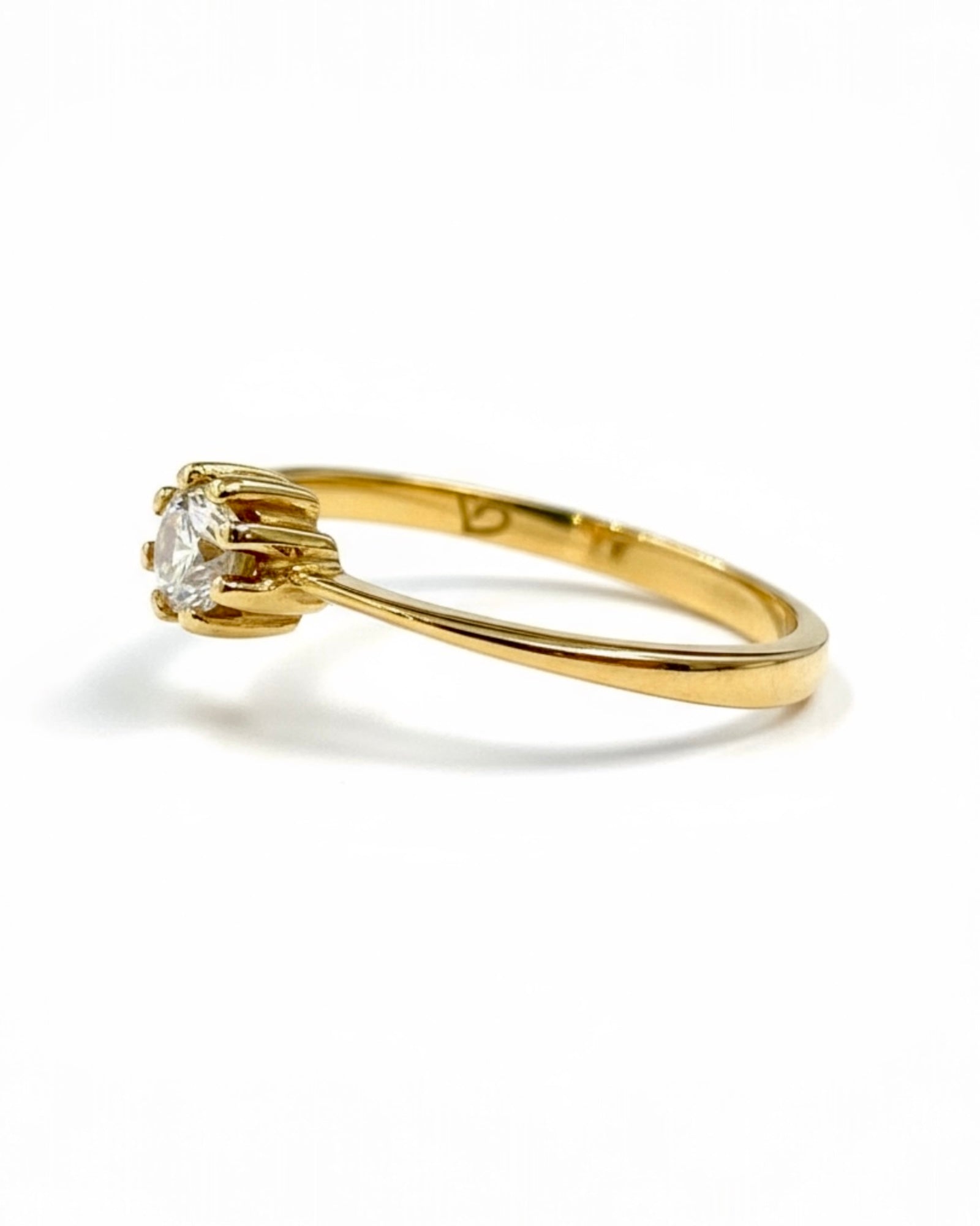 Anel de Noivado Solitário em Ouro amarelo e Diamante