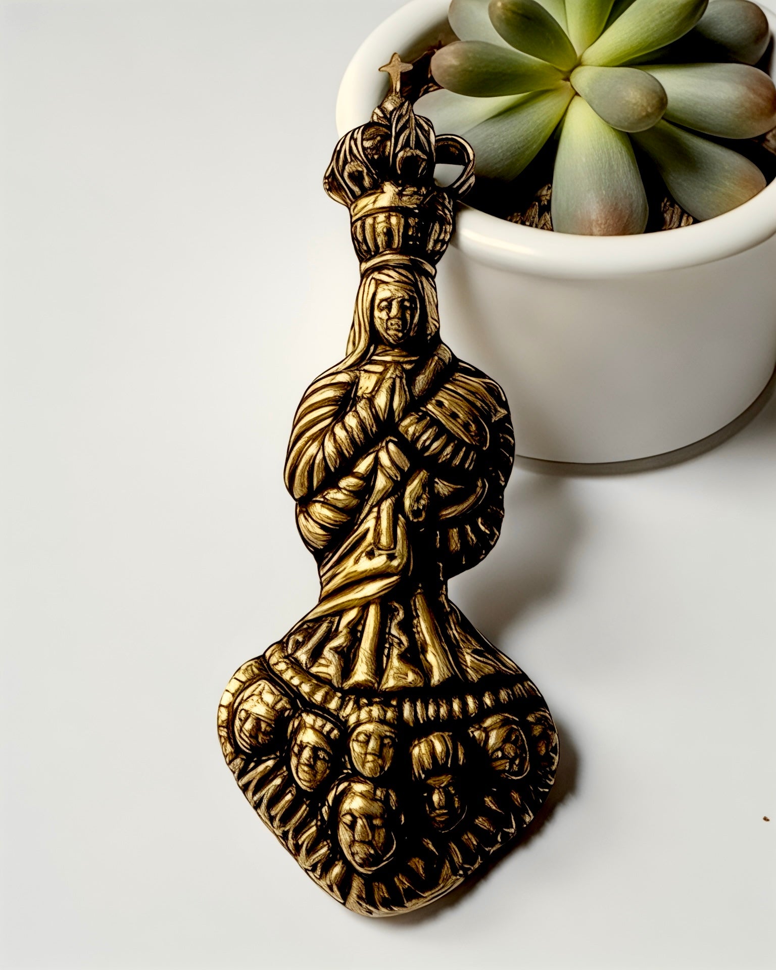 Medalha Nossa Sra. do Caneco Barroca em Prata Dourada