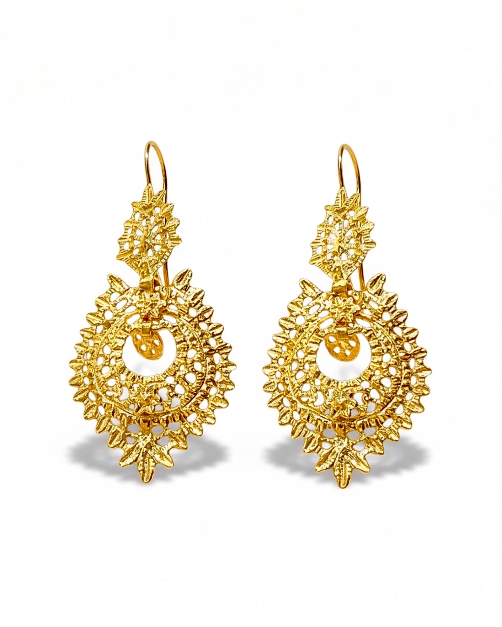 Brincos à Rainha Ouro