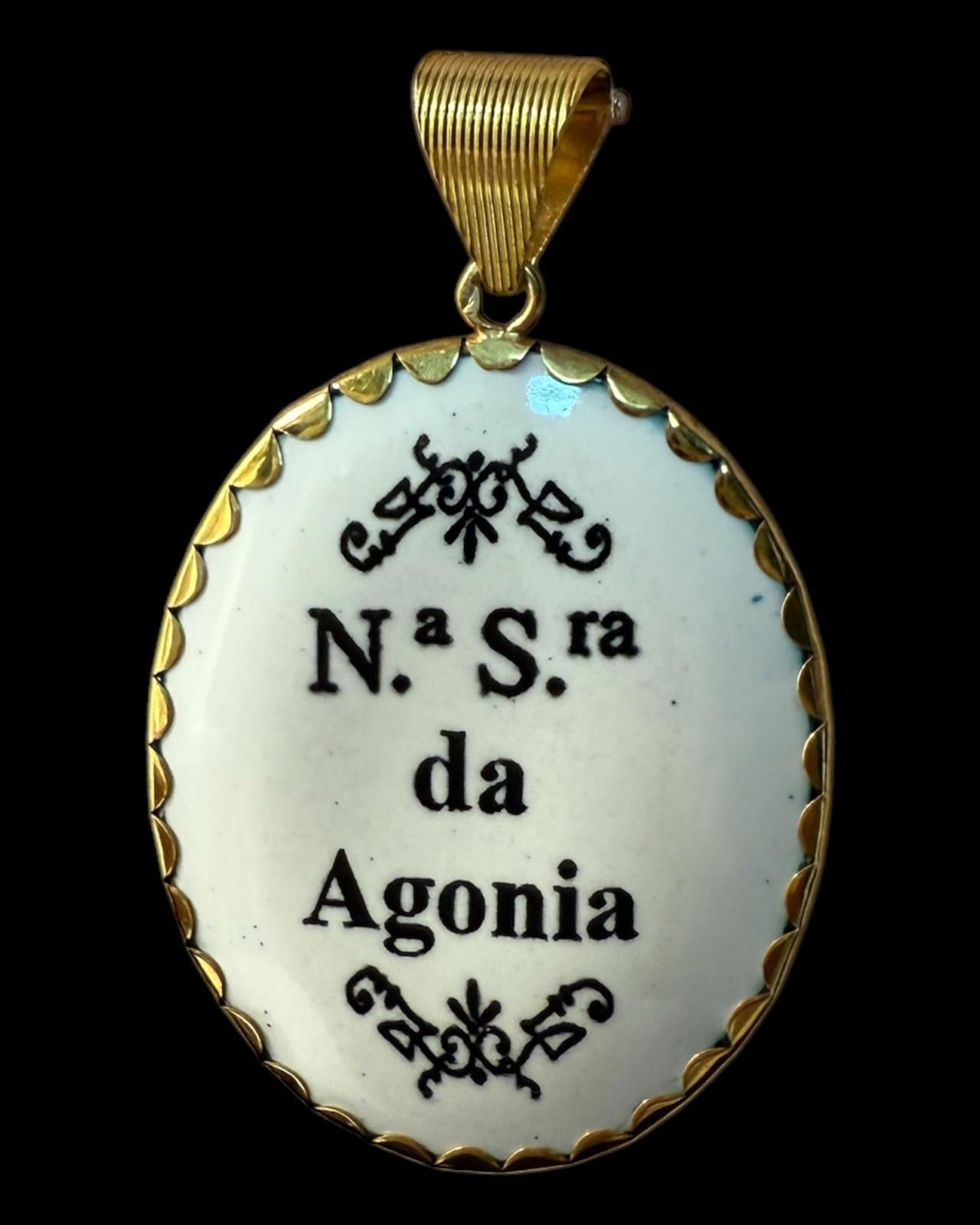 Medalha Nossa Senhora da Agonia em Prata Dourada com Esmalte
