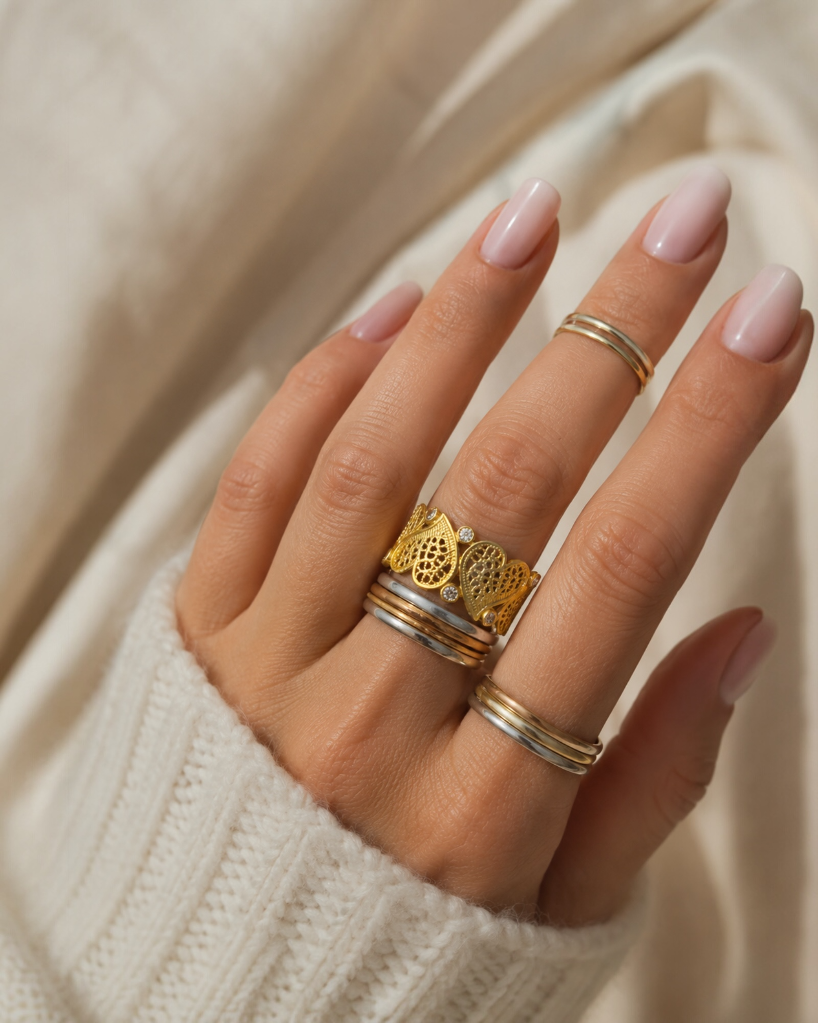 Ring with Filigree Hearts in Gold-Plated Silver
