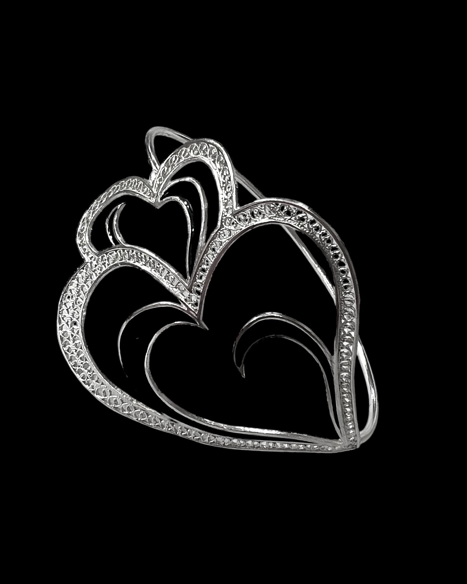 Pulseira / Escrava Coração de Viana é Amor com Esmalte Preto