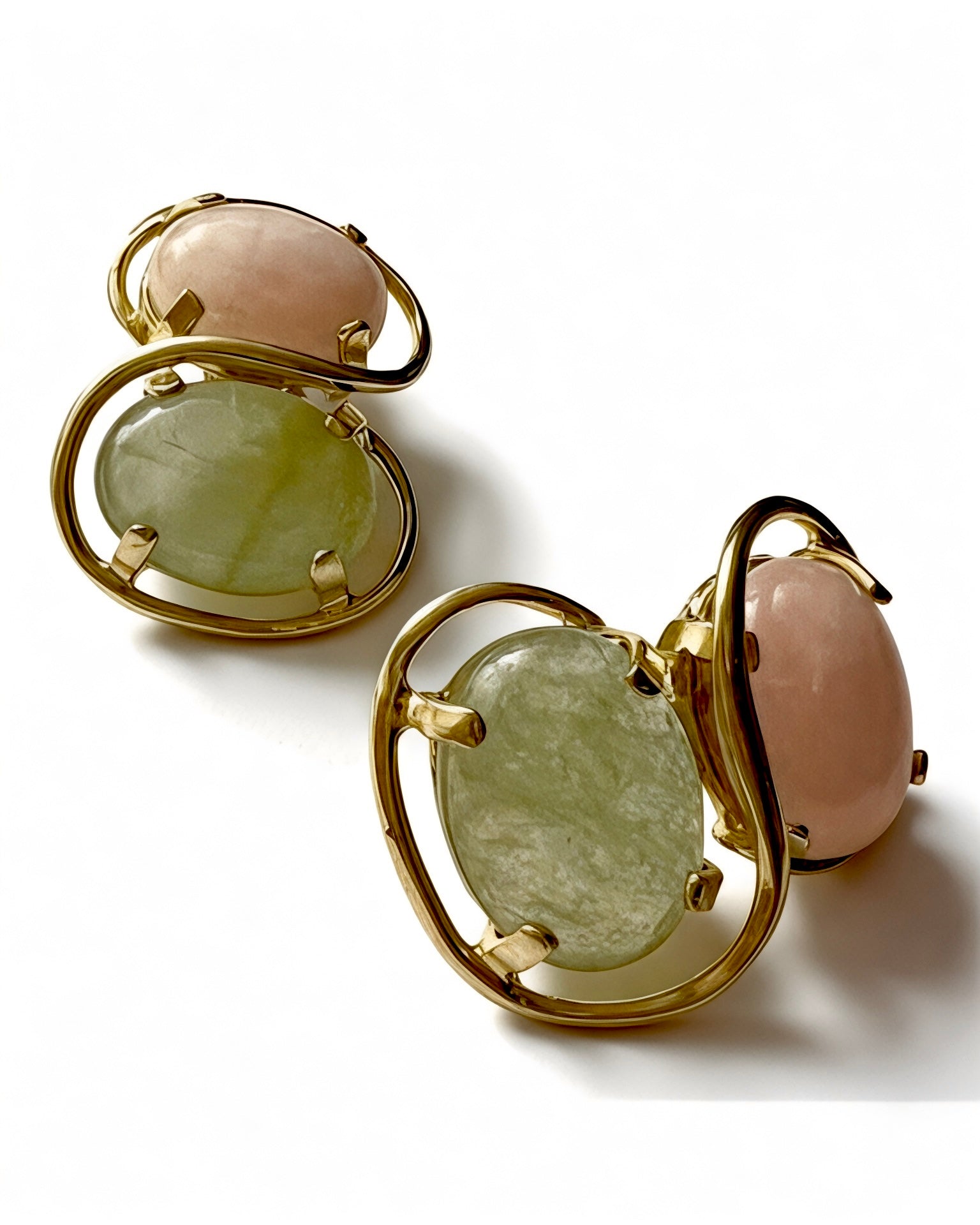 Brincos Infinitos em Prata Dourada