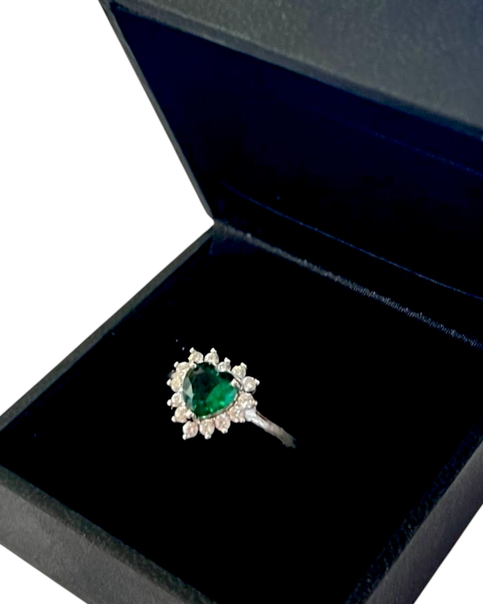 Green Heart Ring in silver