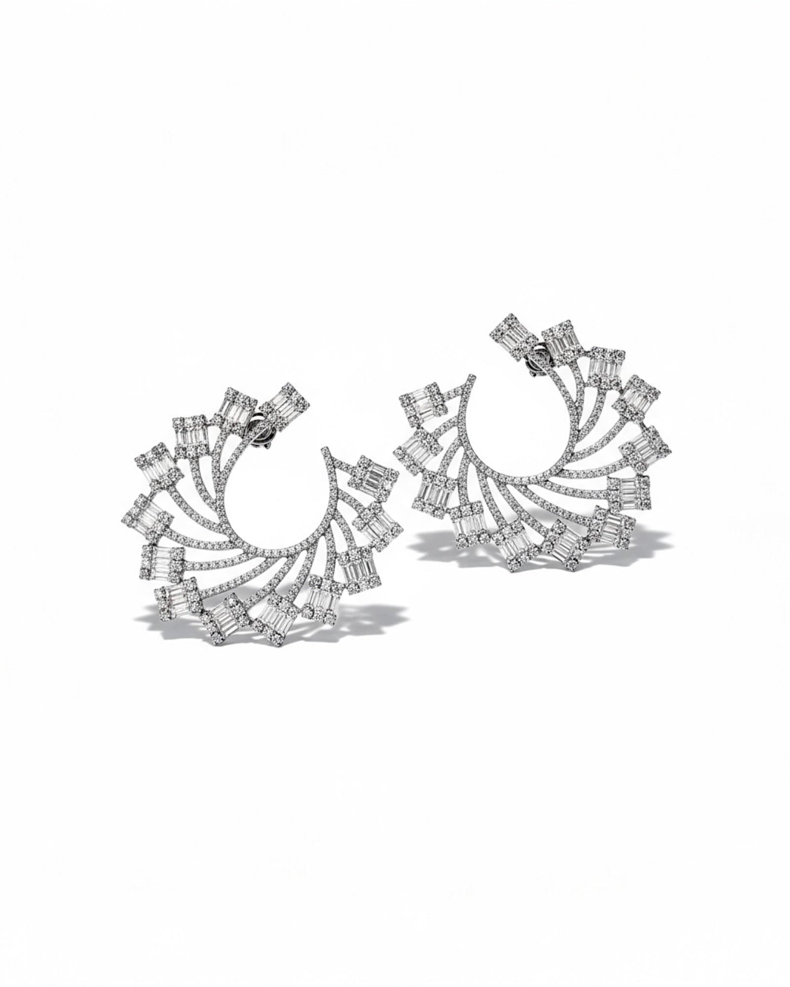 Brincos Irregulares em Prata