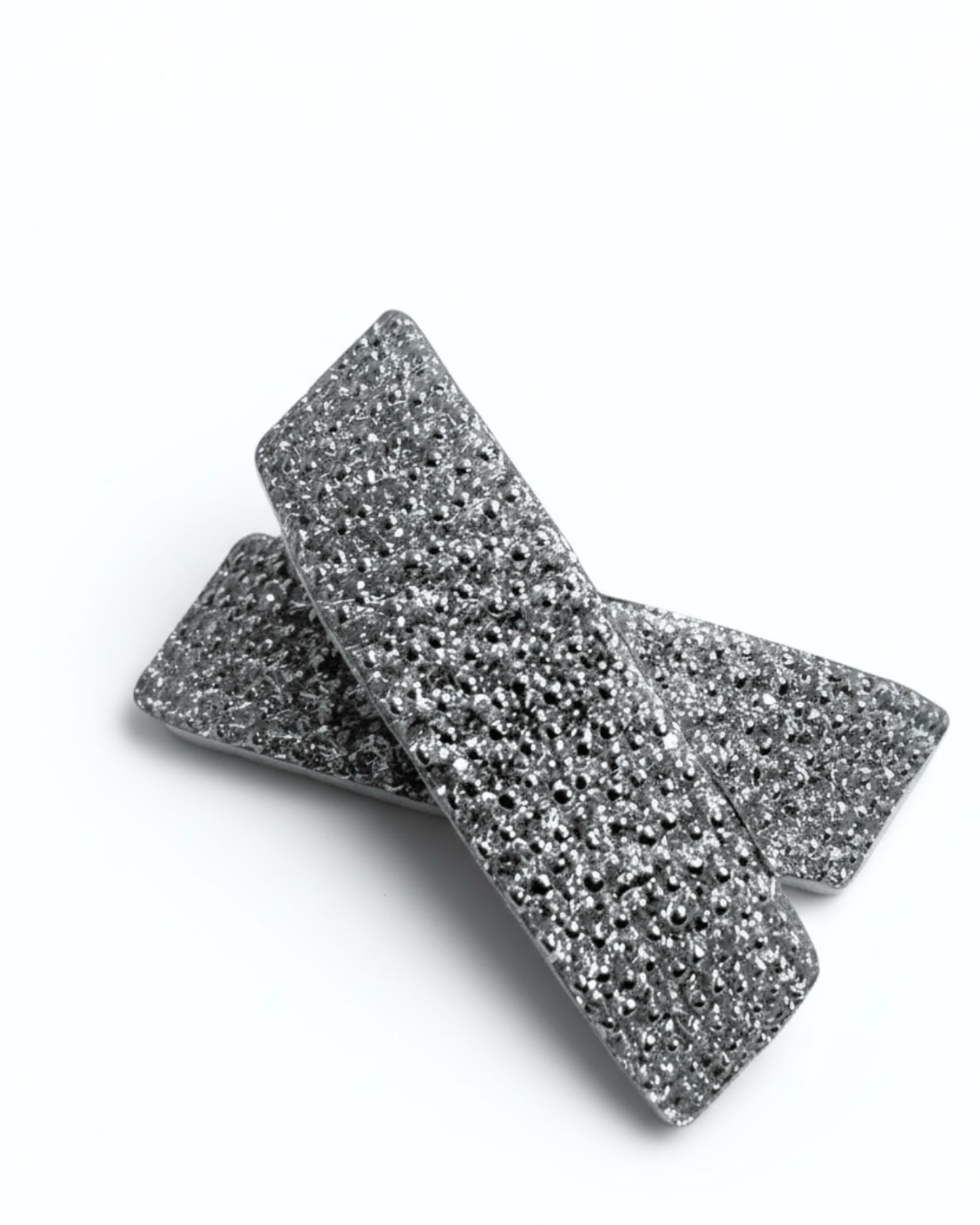 Intertwined Silver Ring with a Sparkle