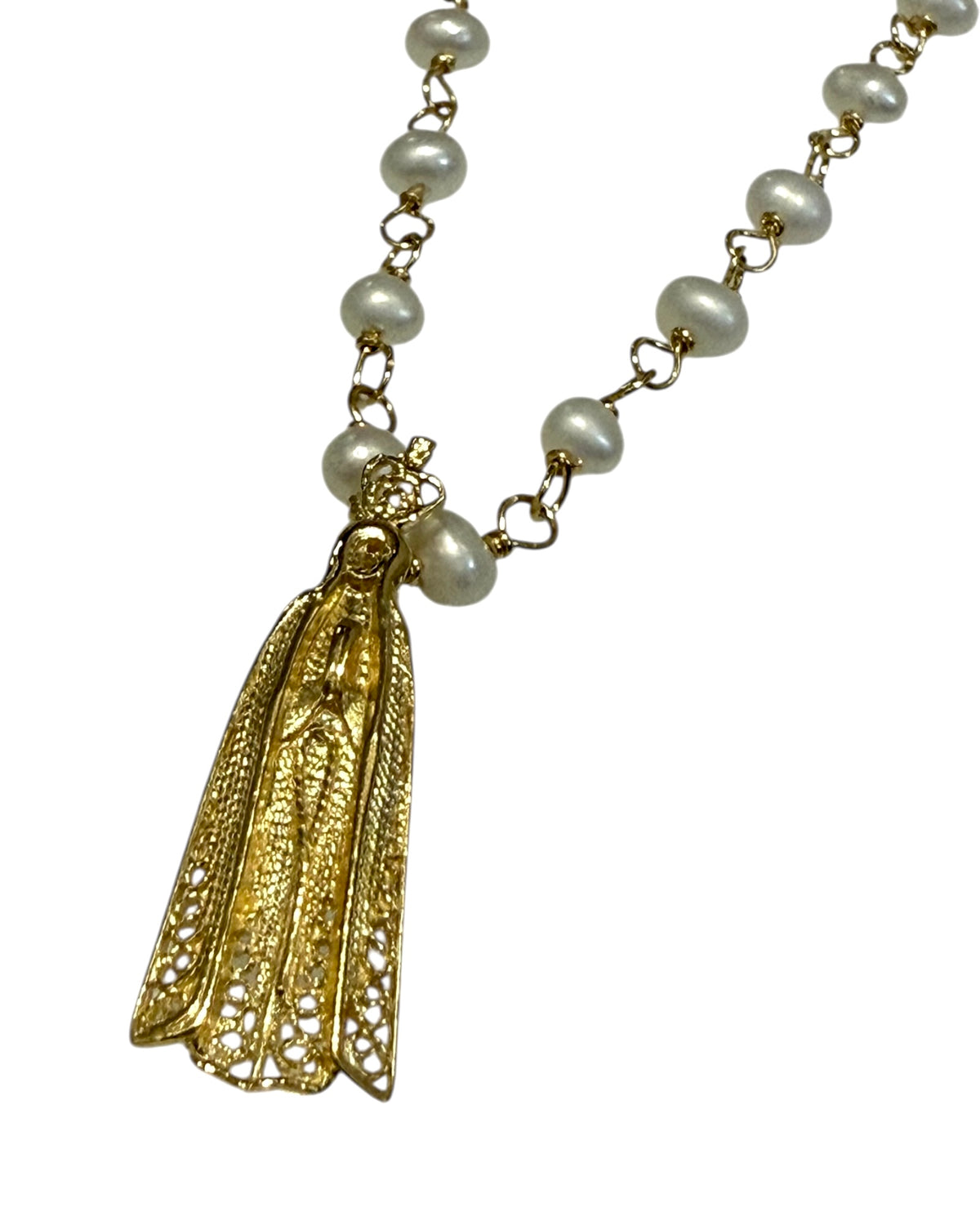 Pearl necklace with Our Lady of Fatima in gold-plated silver.
