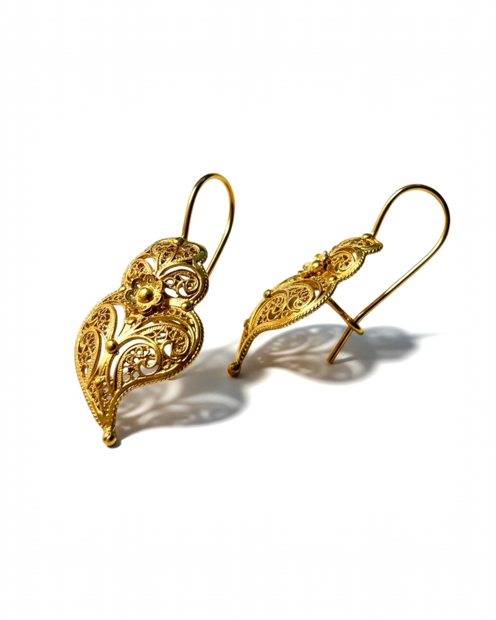 Viana Heart Earrings in Gold-Plated Silver