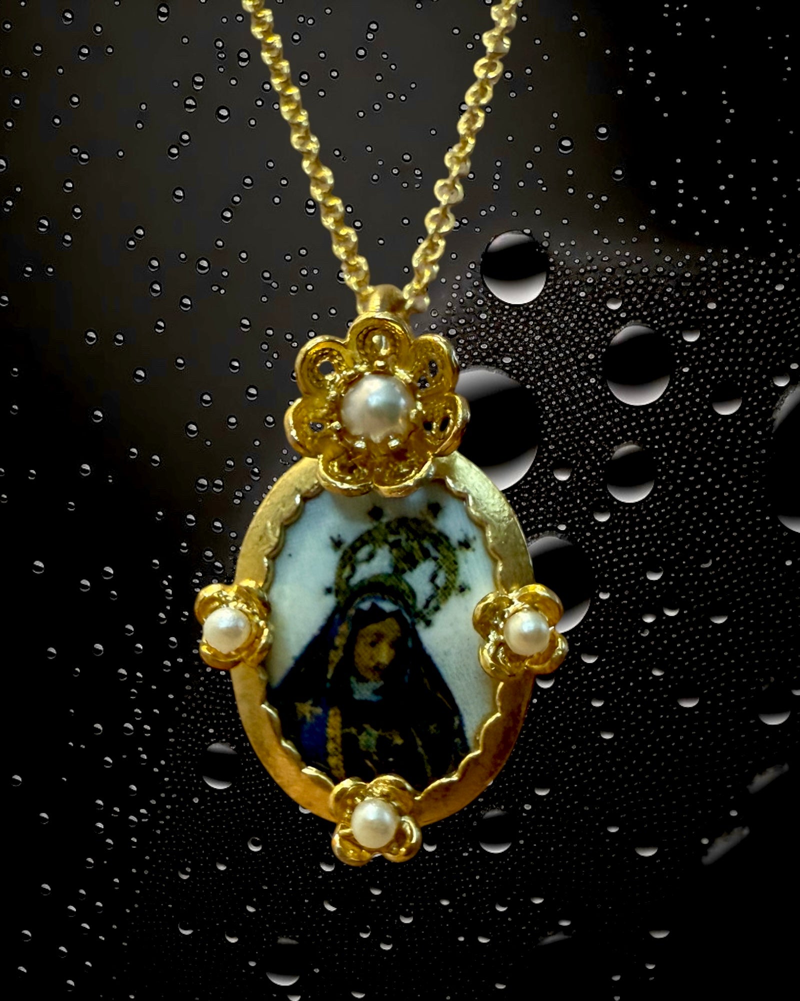 Colar com Esmalte da Nossa Senhora da Agonia