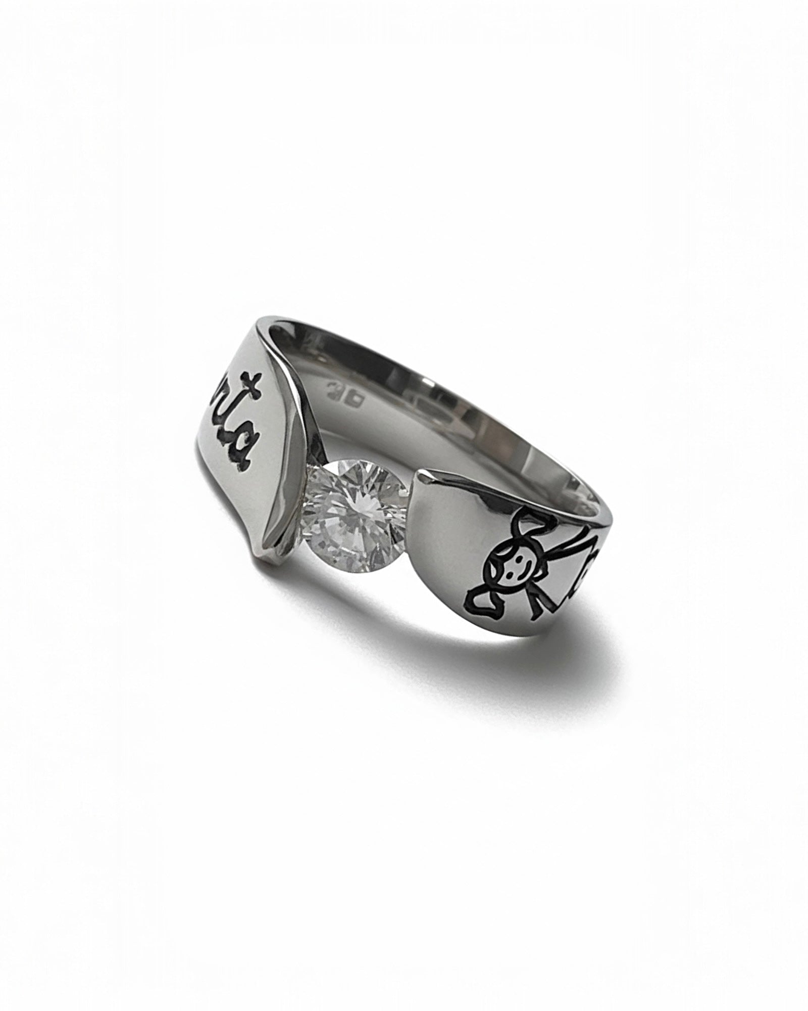 Customizable silver ring with the name Marta.