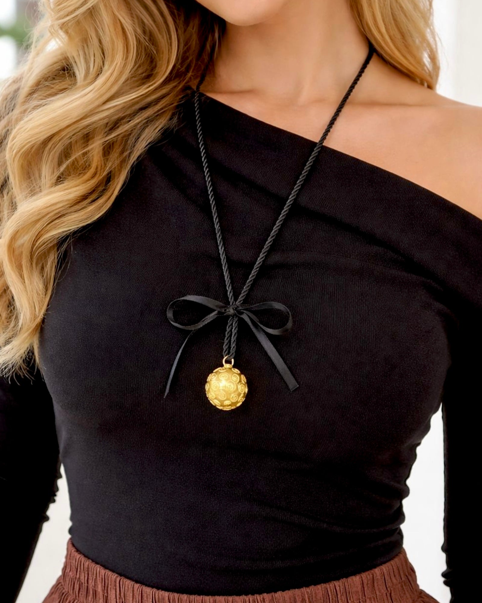 Colar Conta de Viana em Prata Dourada