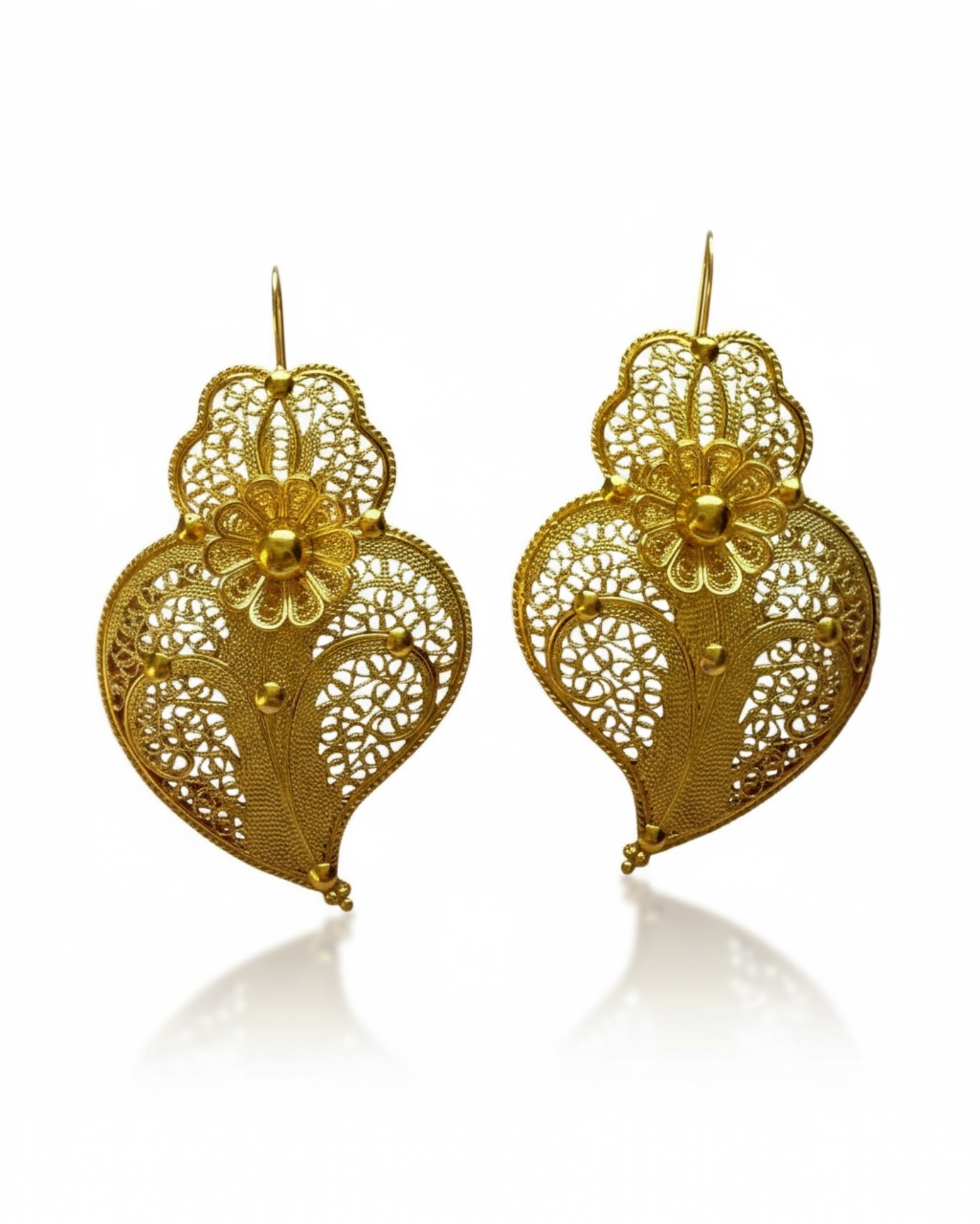 Viana Heart Earrings in Gold Plated Silver