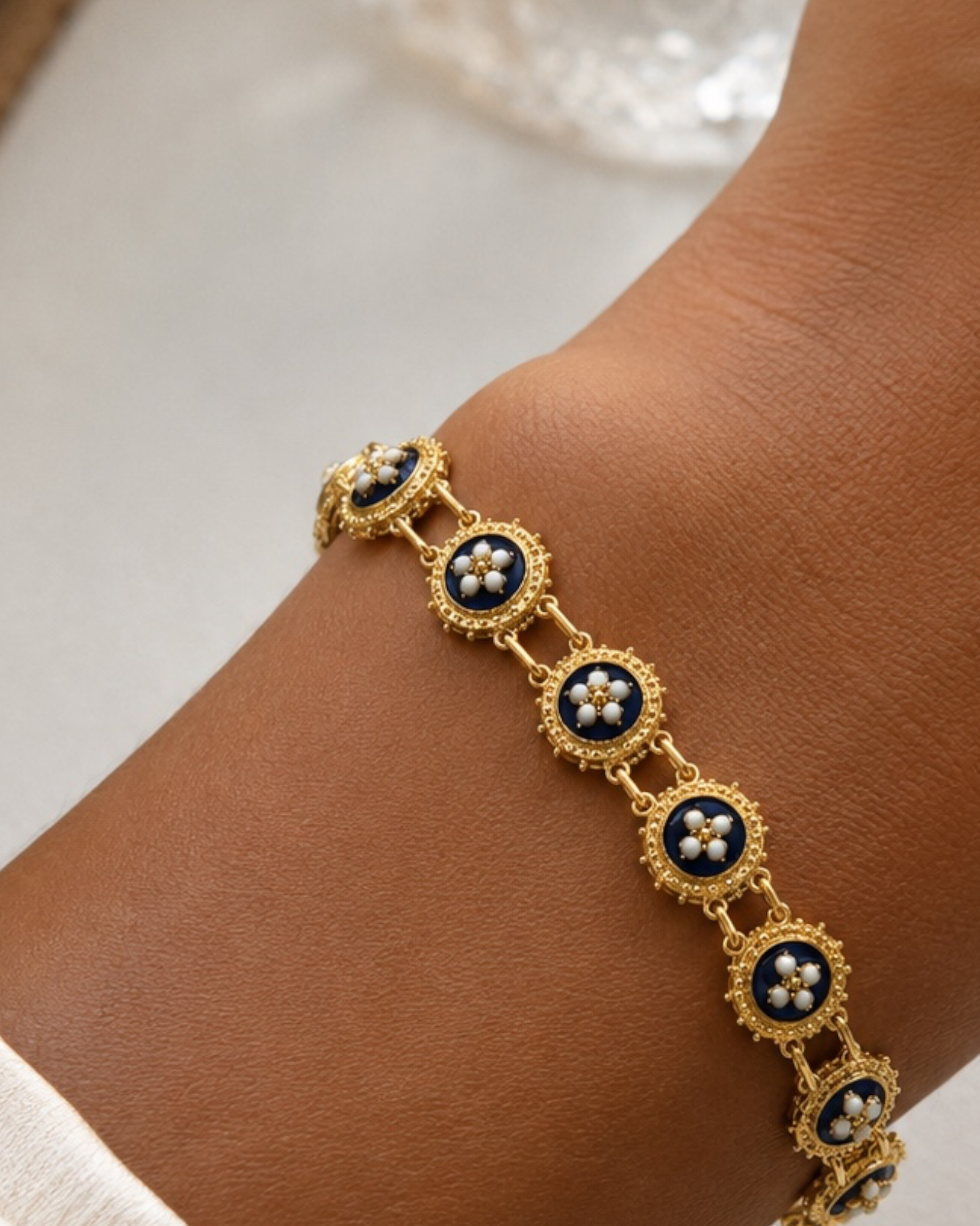 Pulseira de Caramujo Azul em Prata Dourada