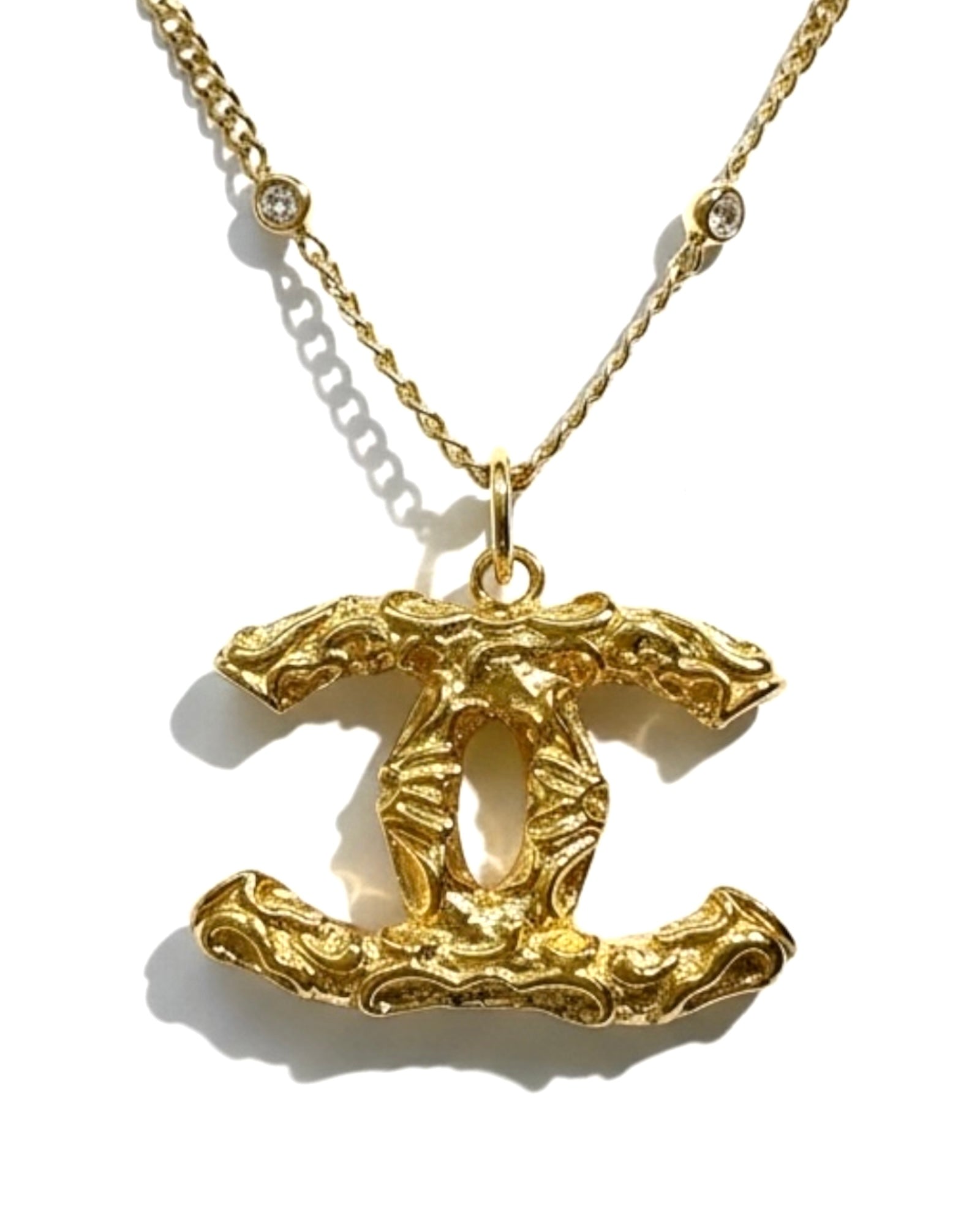 Colar Charme em Prata Dourada