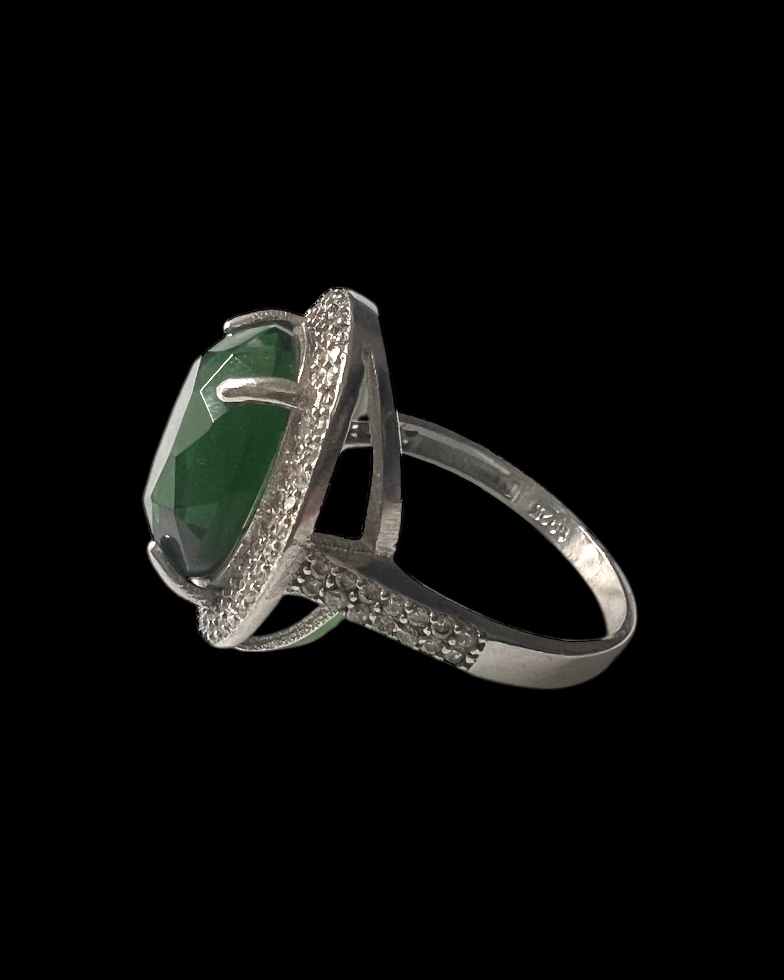 Green Color Ring in Silver