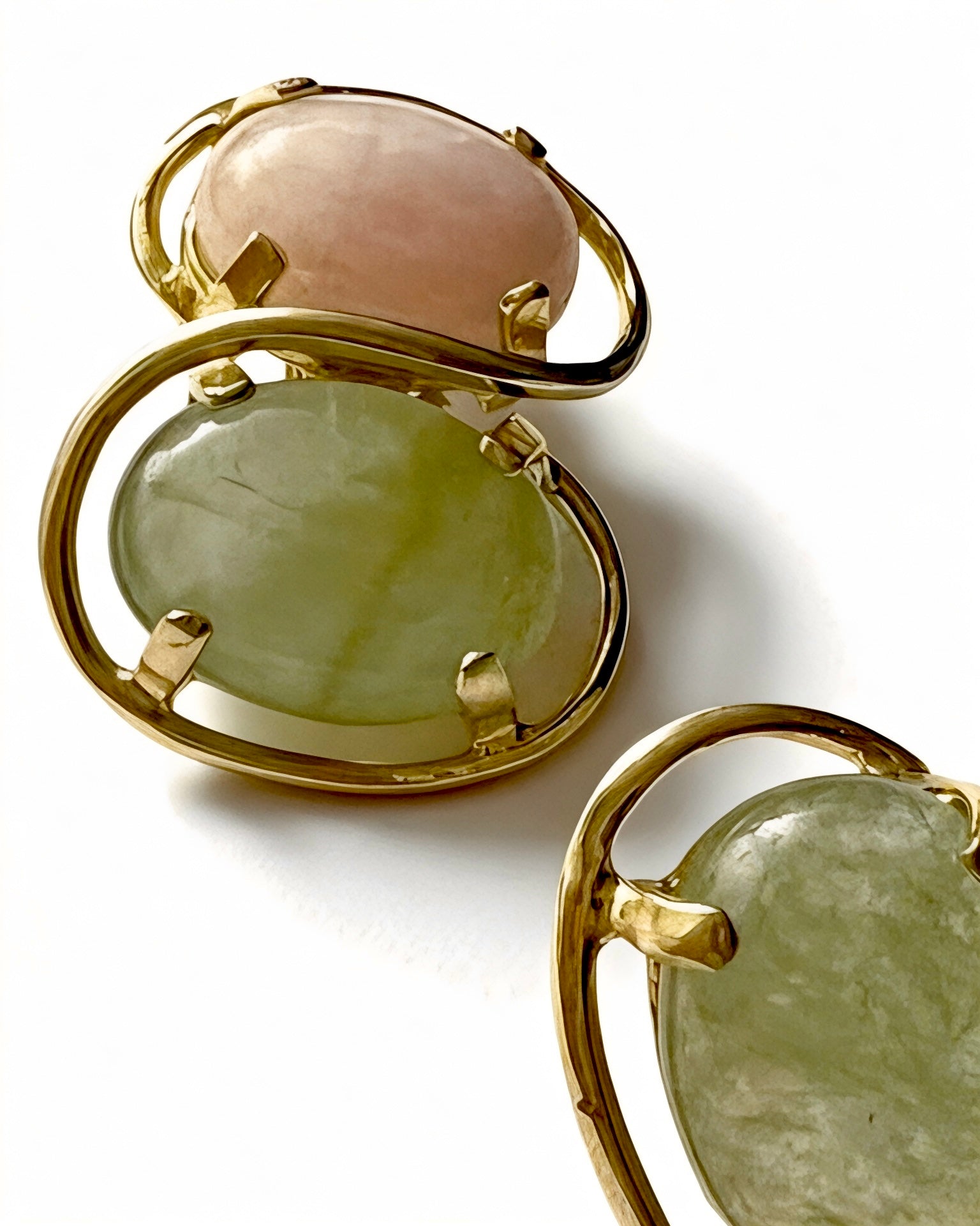 Brincos Infinitos em Prata Dourada