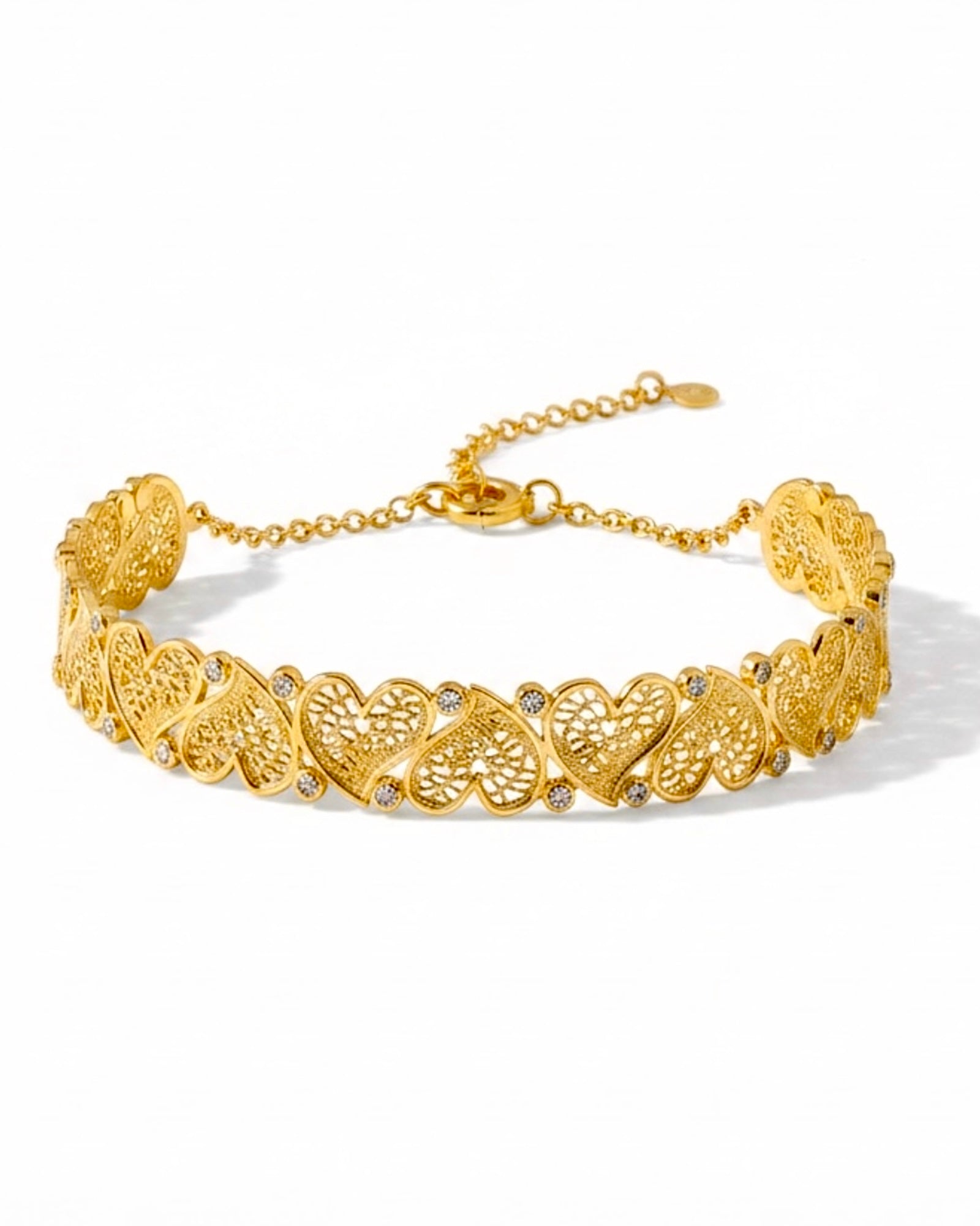 Filigree bracelet in gold-plated silver.