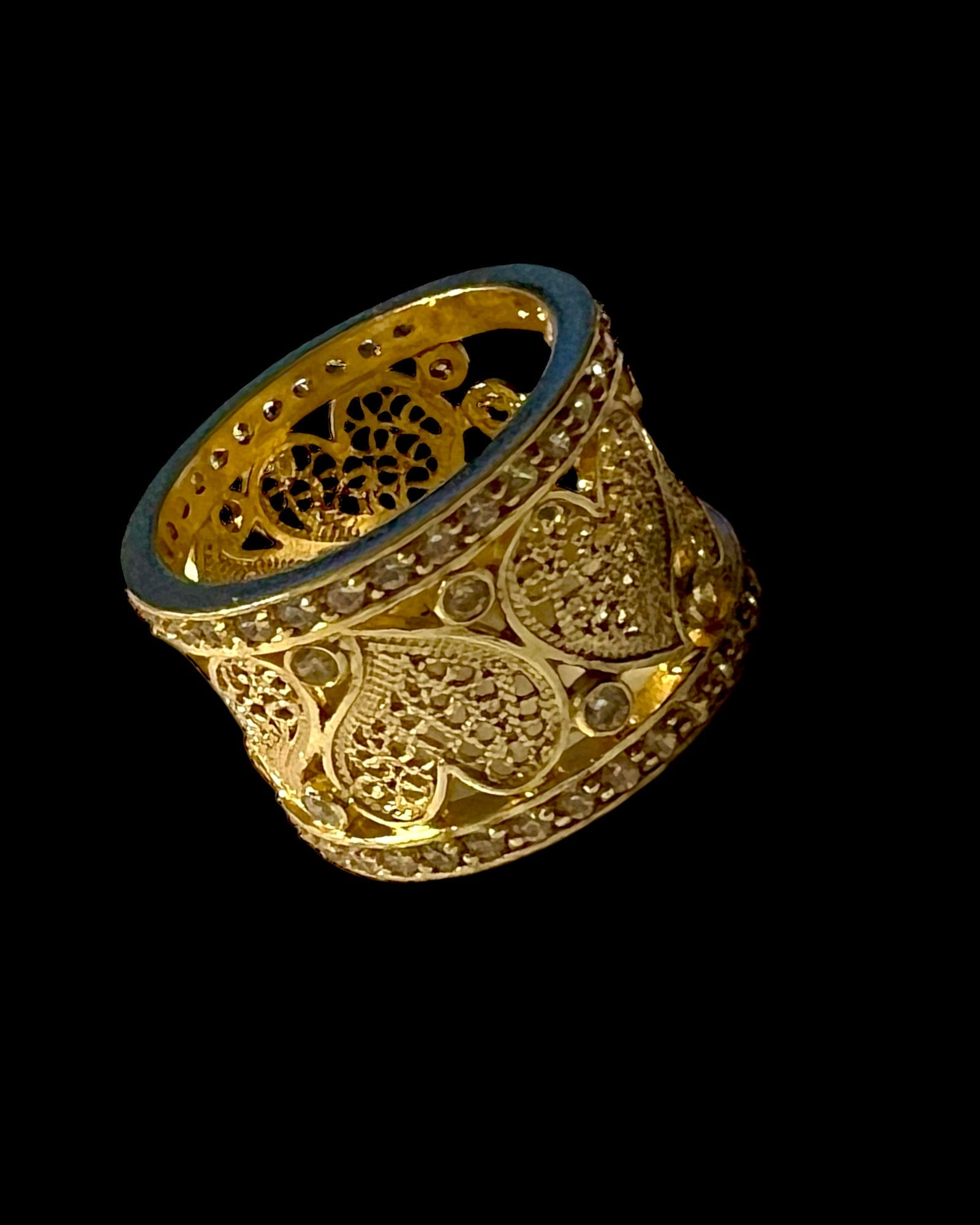 Filigree Hearts Medal in Gold Plated Silver