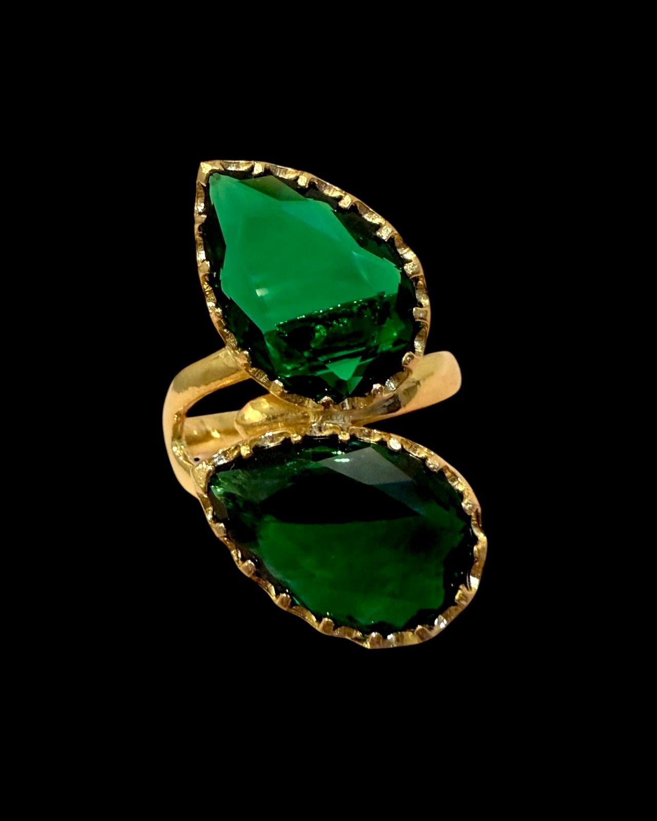Anel Gotas Verdes em Prata Dourada