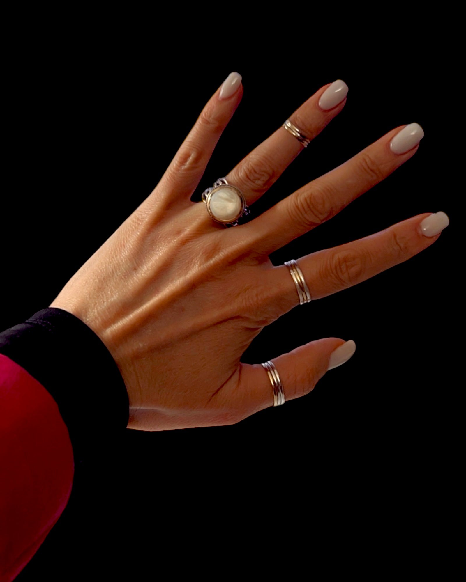 Mother of pearl ring in silver and gold